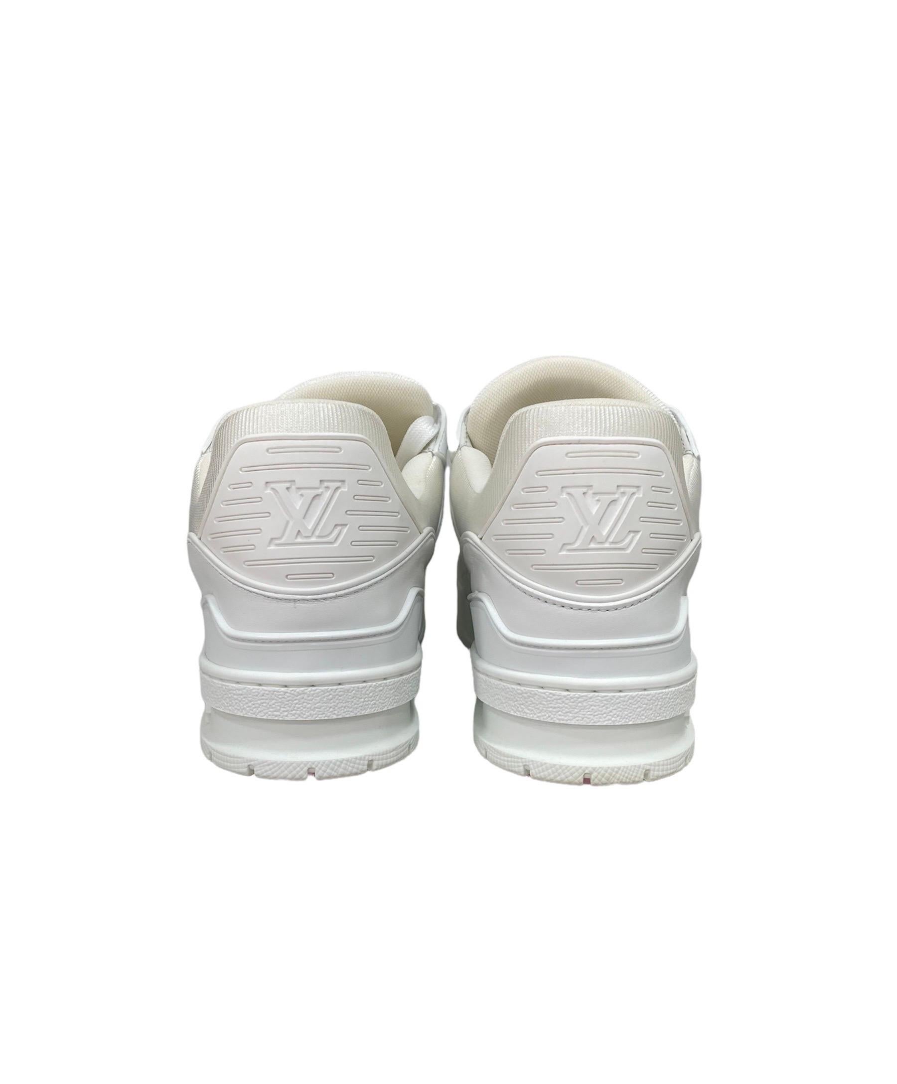 Gray Louis Vuitton Sneakers Trainer Triple White