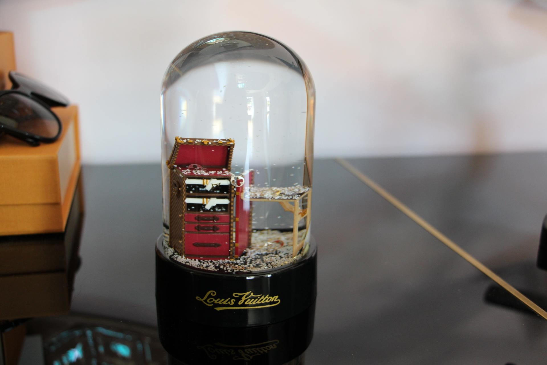 louis vuitton snowglobe