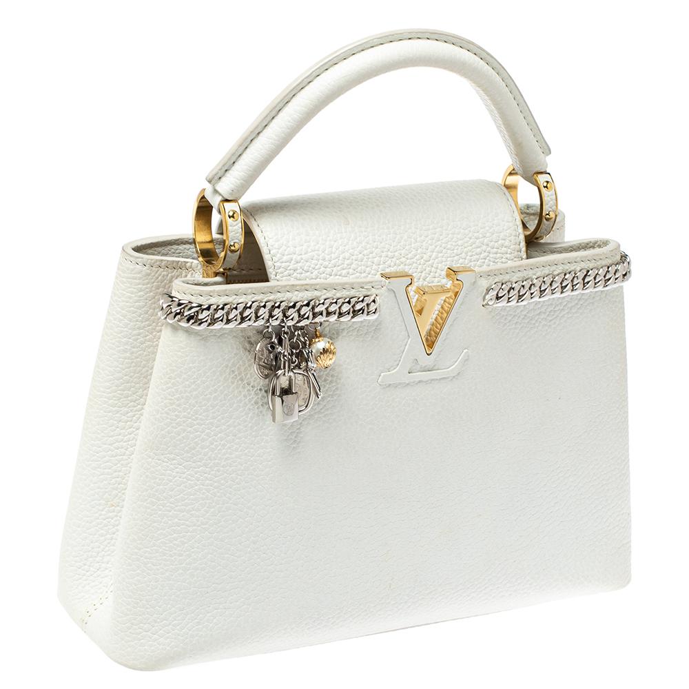 Louis Vuitton Snow White Taurillon Leather Capucines BB Bag In Good Condition In Dubai, Al Qouz 2