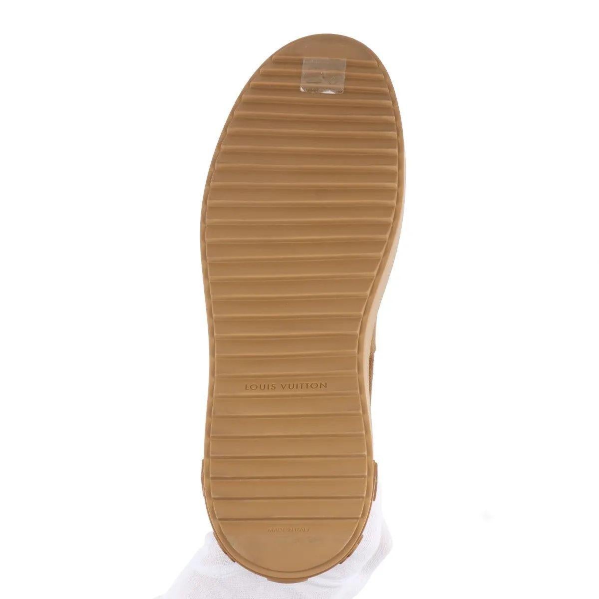 Louis Vuitton Snowdrop Wildlederstiefelette Braun im Angebot 6