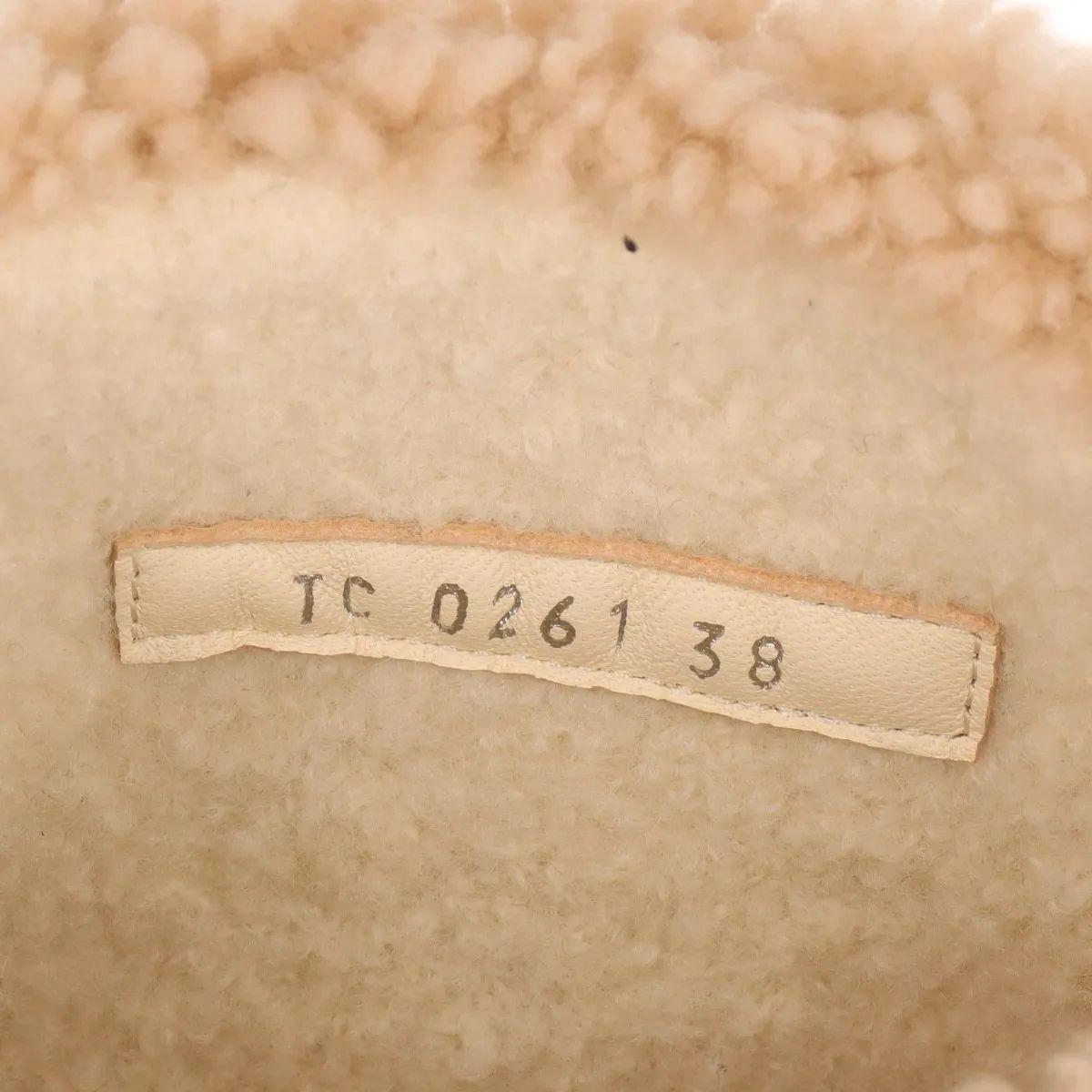 Louis Vuitton Snowdrop Wildlederstiefelette Braun im Angebot 10