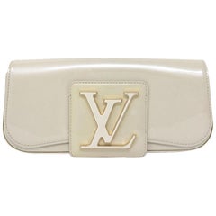 Louis Vuitton Sobe Blanc Corail Patent Leather Beige Clutch GHW