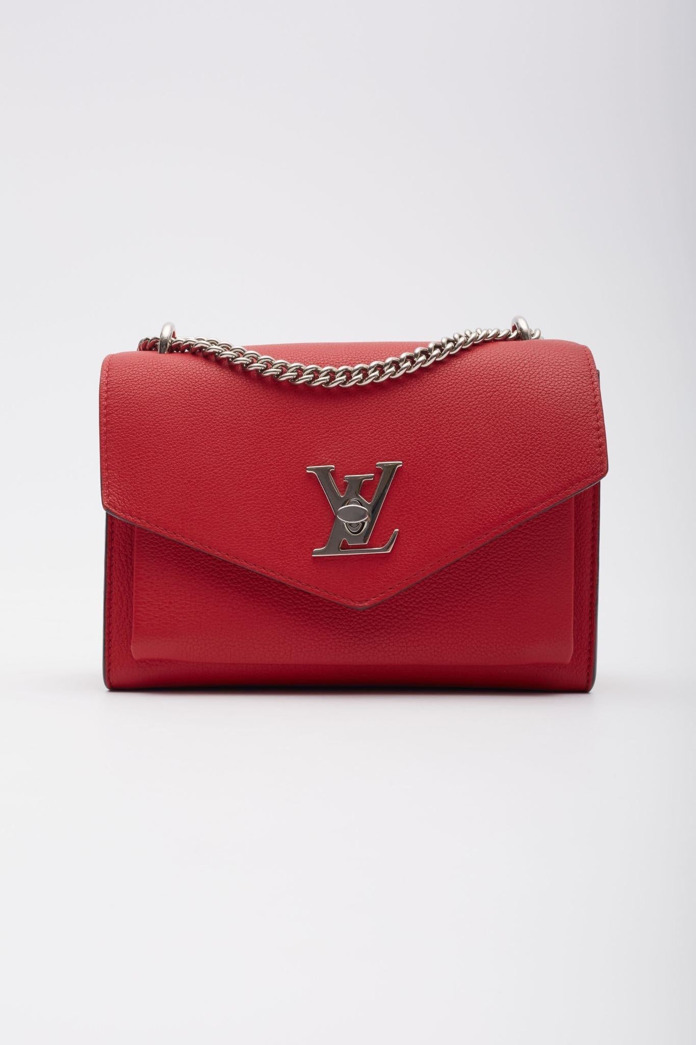 Louis Vuitton Soft Calfskin Mylockme Chain Bag Bb Rubis In Good Condition For Sale In Montreal, Quebec