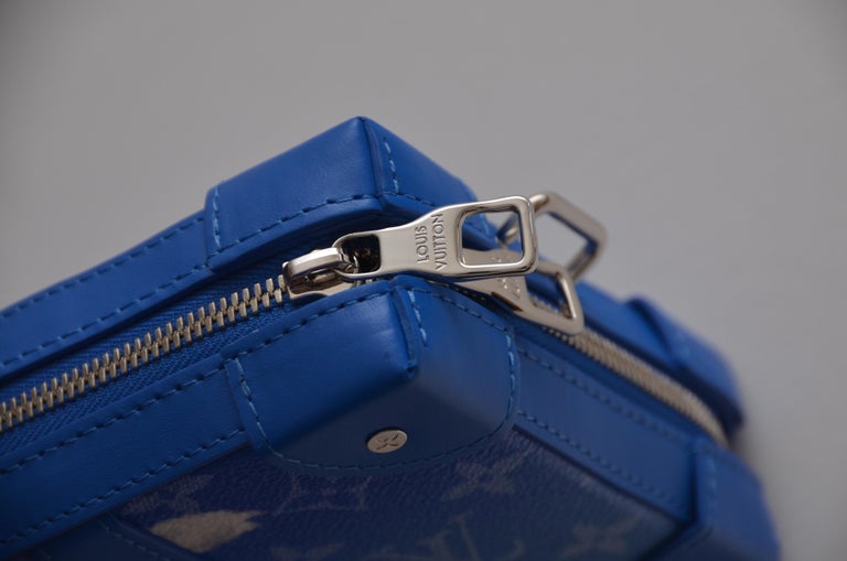 Louis Vuitton Blue Monogram Clouds Soft Trunk Wallet Cloth ref.801957 -  Joli Closet