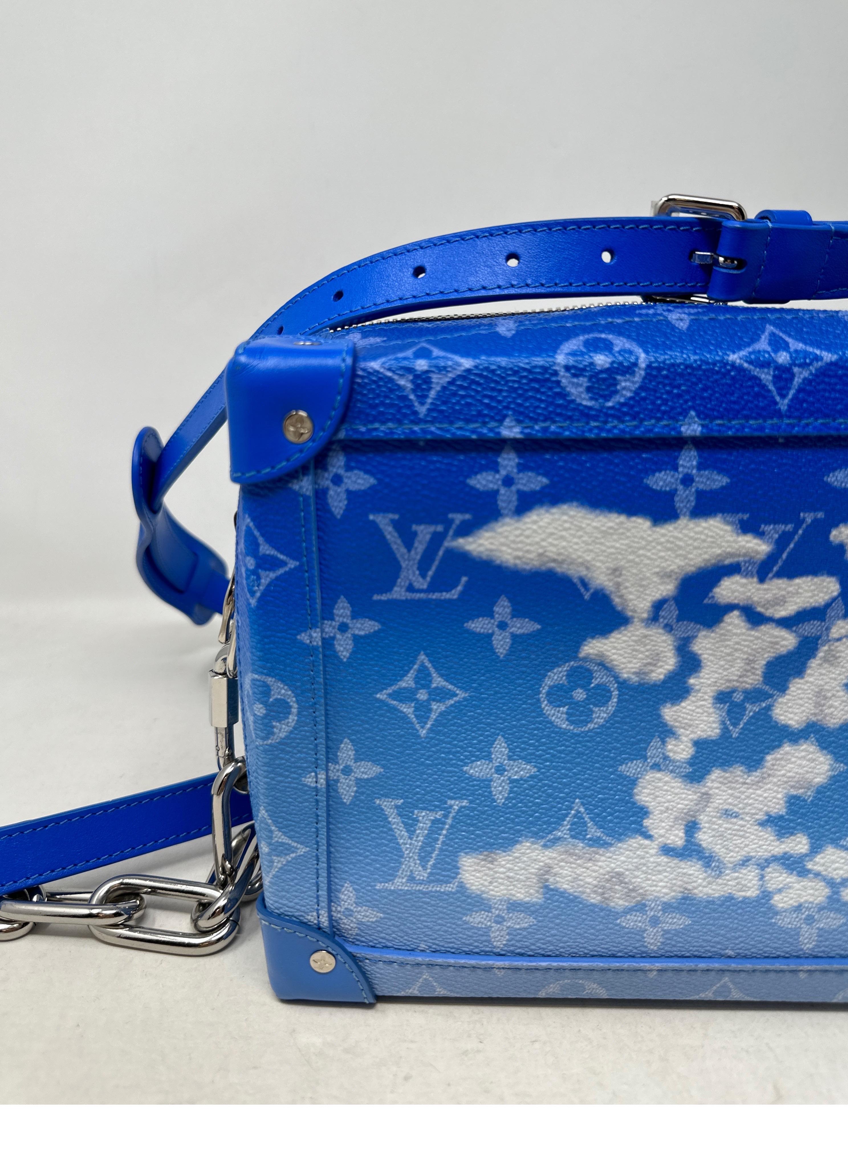 Sac Louis Vuitton Soft Trunk Clouds Monogram Blue  6