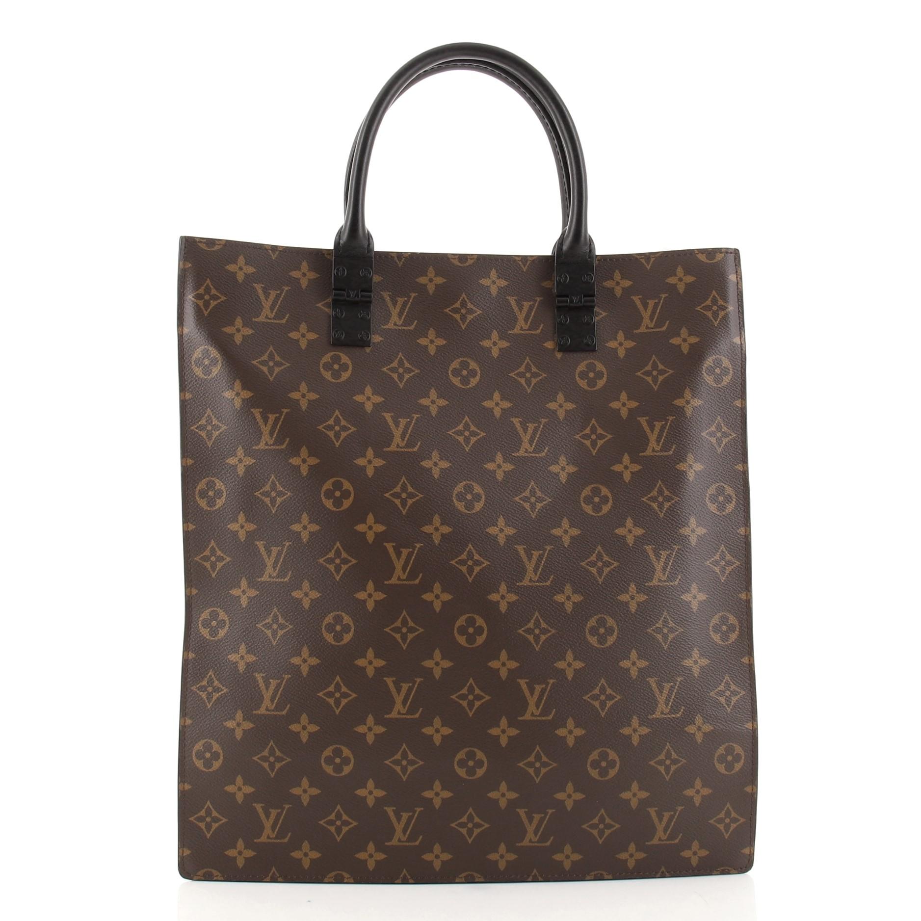 Louis Vuitton Solar Ray Sac Plat Monogram Canvas In Good Condition In NY, NY