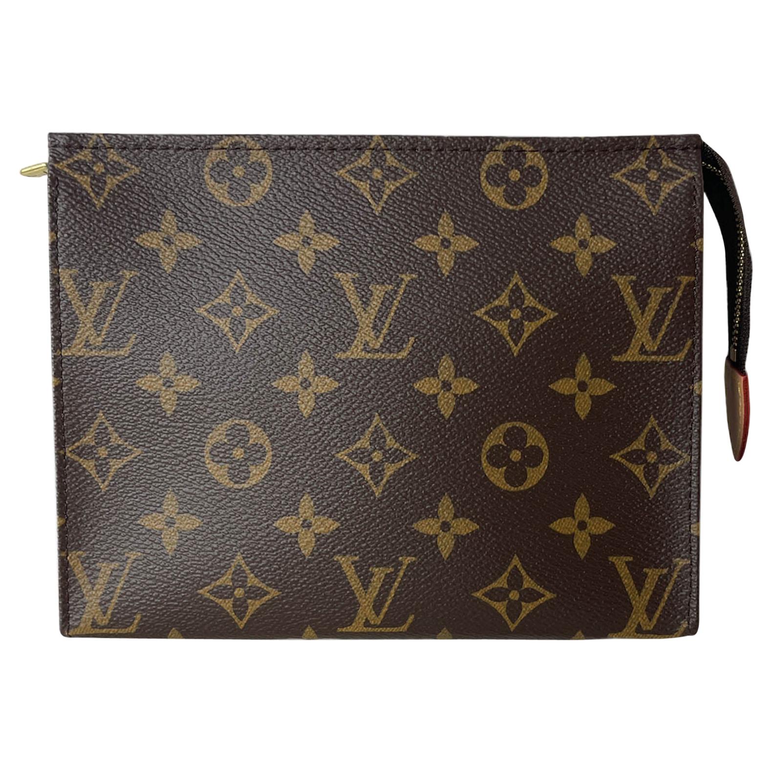 Louis Vuitton SOLD OUT DISCONTINUED Monogram Toiletry Pouch 19 Bag
