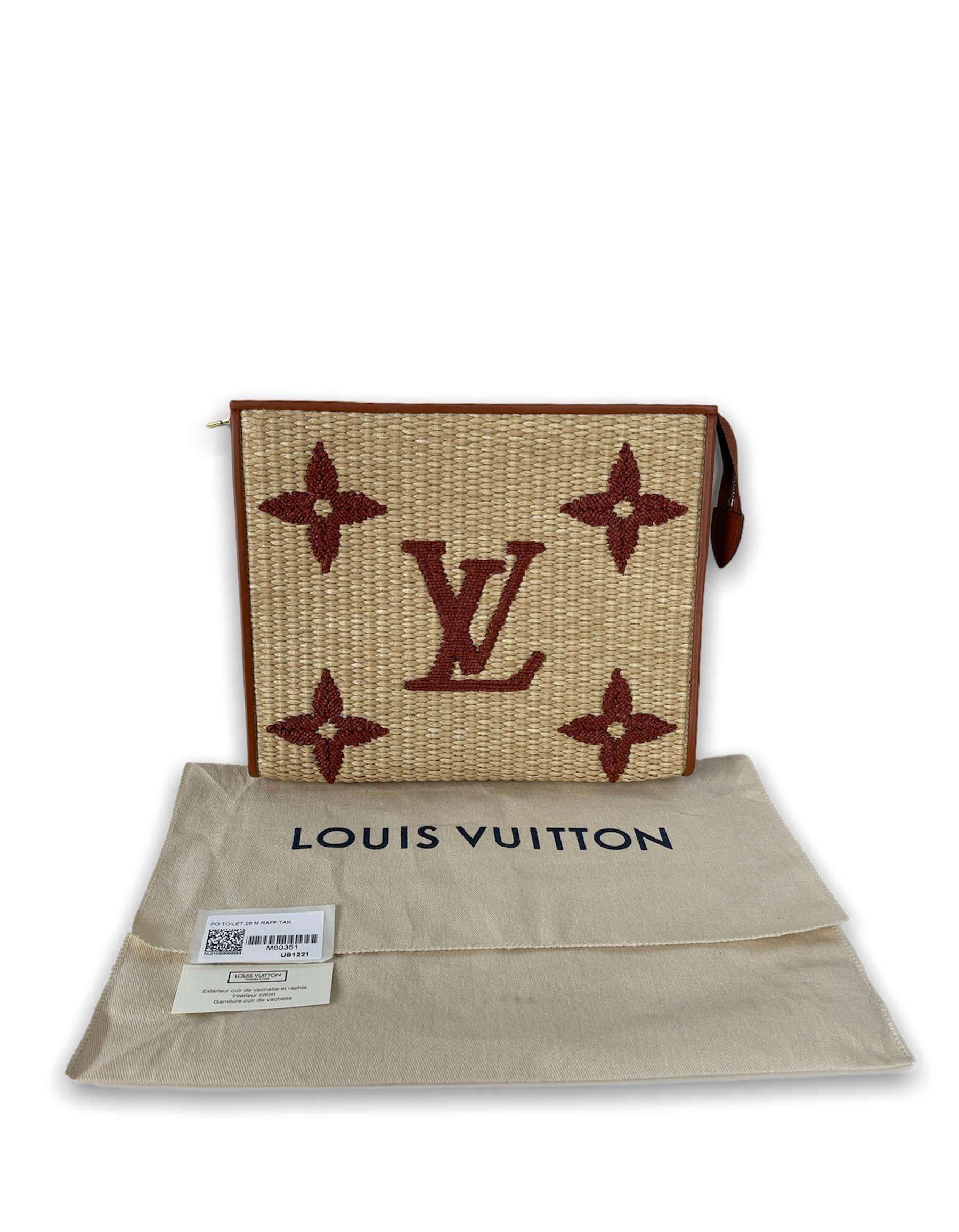 Louis Vuitton SOLD OUT Monogram Giant Raffia Toiletry 26 Cosmetic Bag

Year of Production: 2021
Color: Tan & brown
Hardware: Goldtone
Materials: Sustainable raffia-like woven textile and cowhide leather
Lining: Striped textile
Closure/Opening: Zip