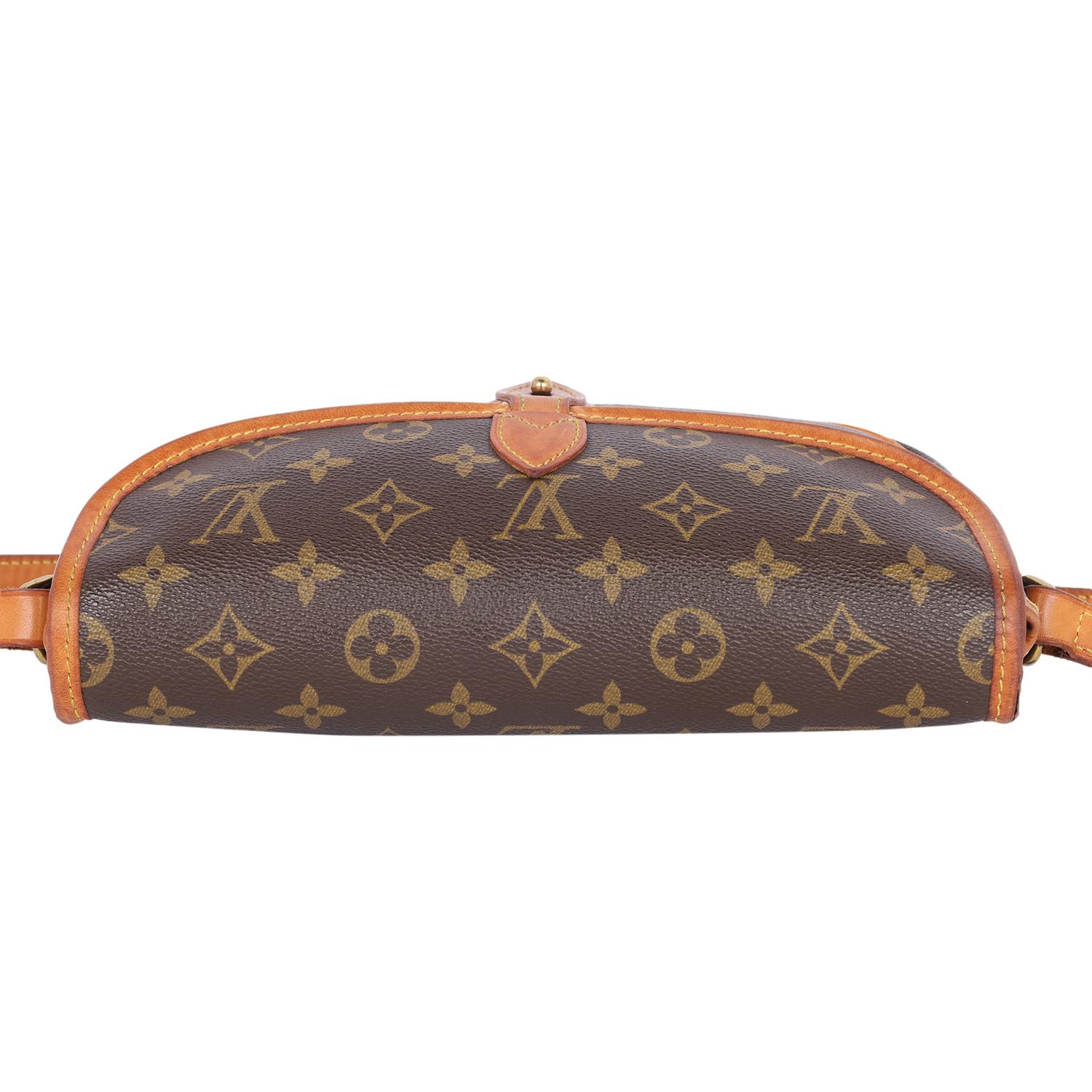 Louis Vuitton Sologne Monogram Canvas Crossbody Bag For Sale 7