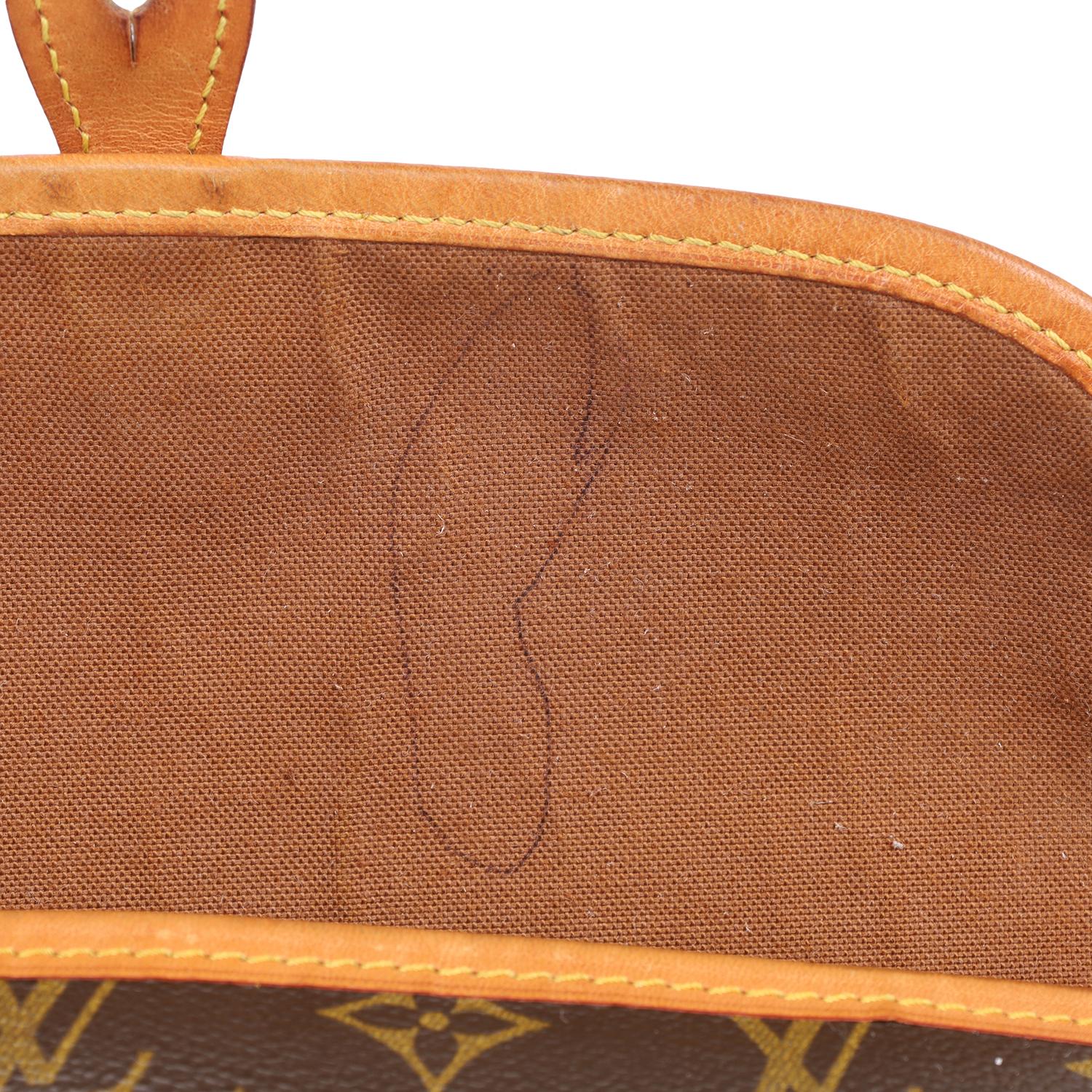 Louis Vuitton Sologne Monogram Canvas Crossbody Bag For Sale 10