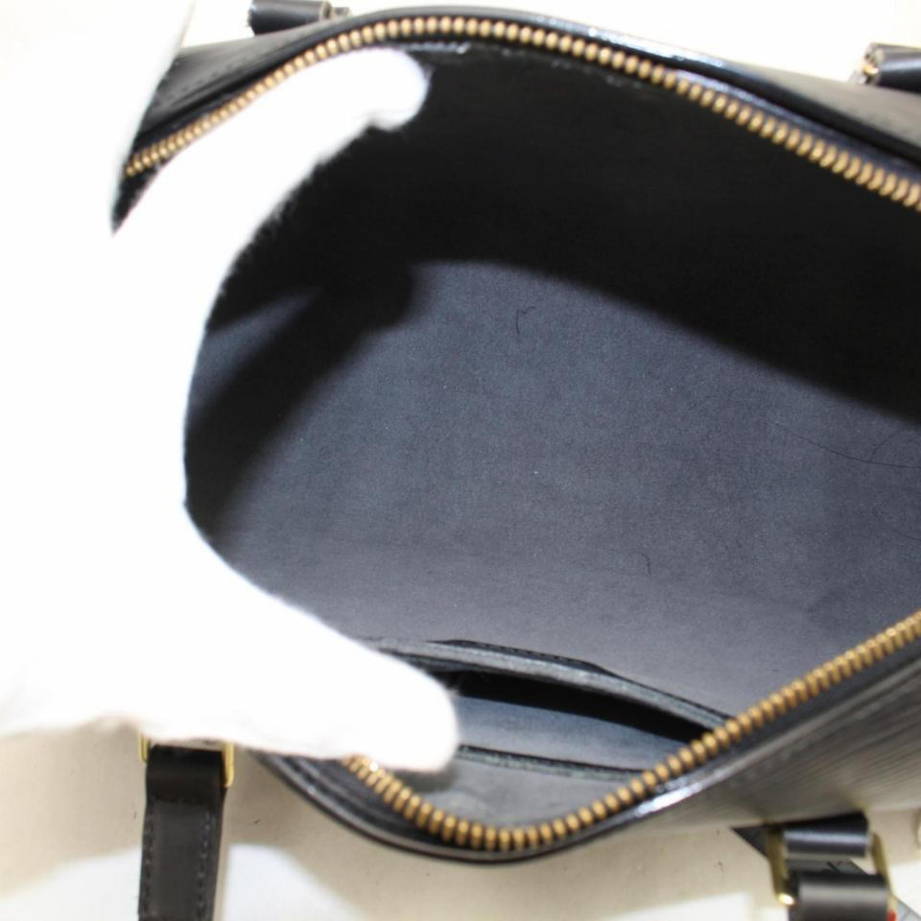 Louis Vuitton Soufflot Noir with Mini Pouch 868635 Black Leather Shoulder Bag In Excellent Condition For Sale In Forest Hills, NY