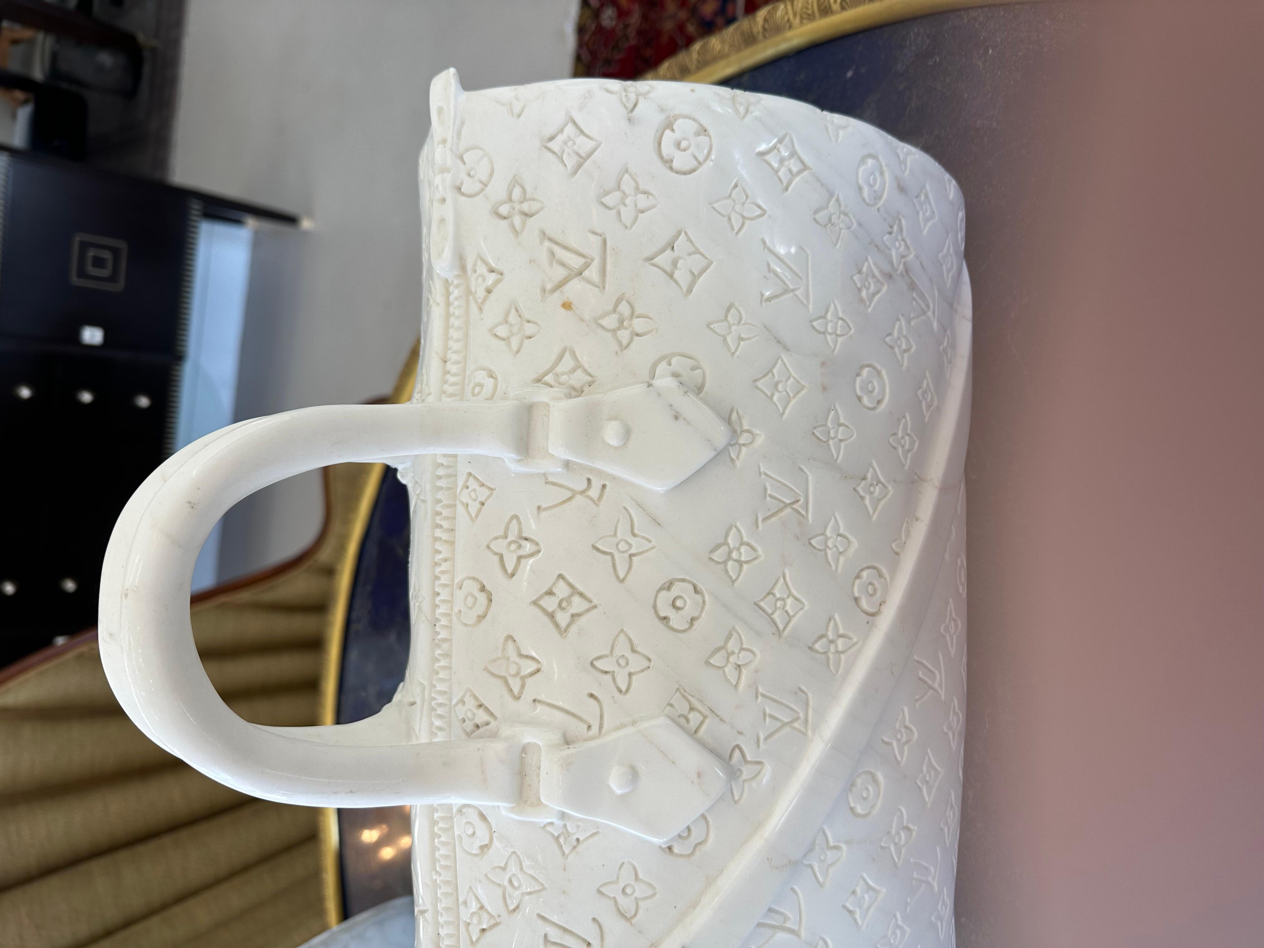 XXIe siècle et contemporain Louis Vuitton - Sac Speede en marbre de Carrare