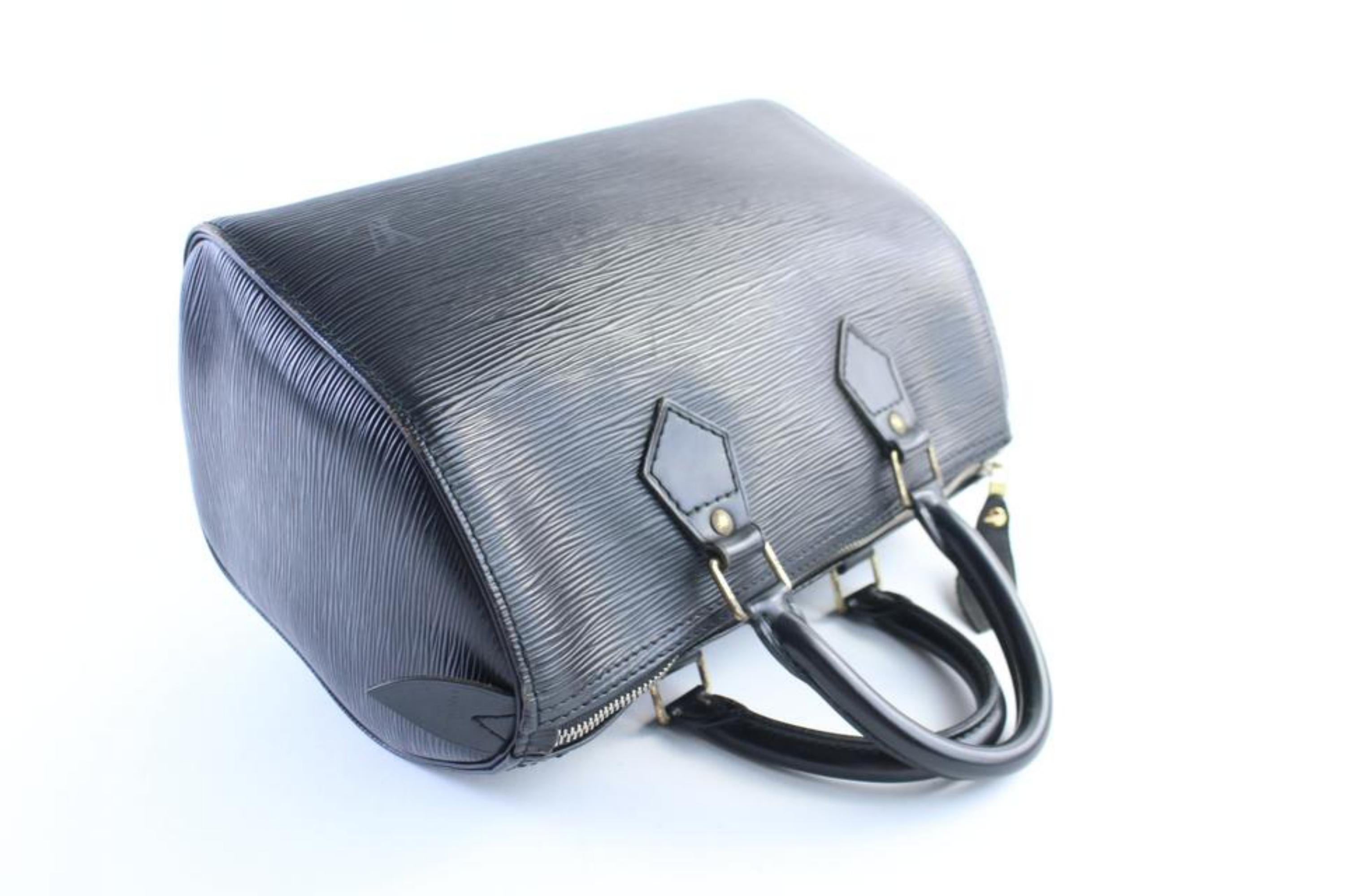 Louis Vuitton Speedy 25 24lr0618 Black Epi Leather Weekend/Travel Bag For Sale 2