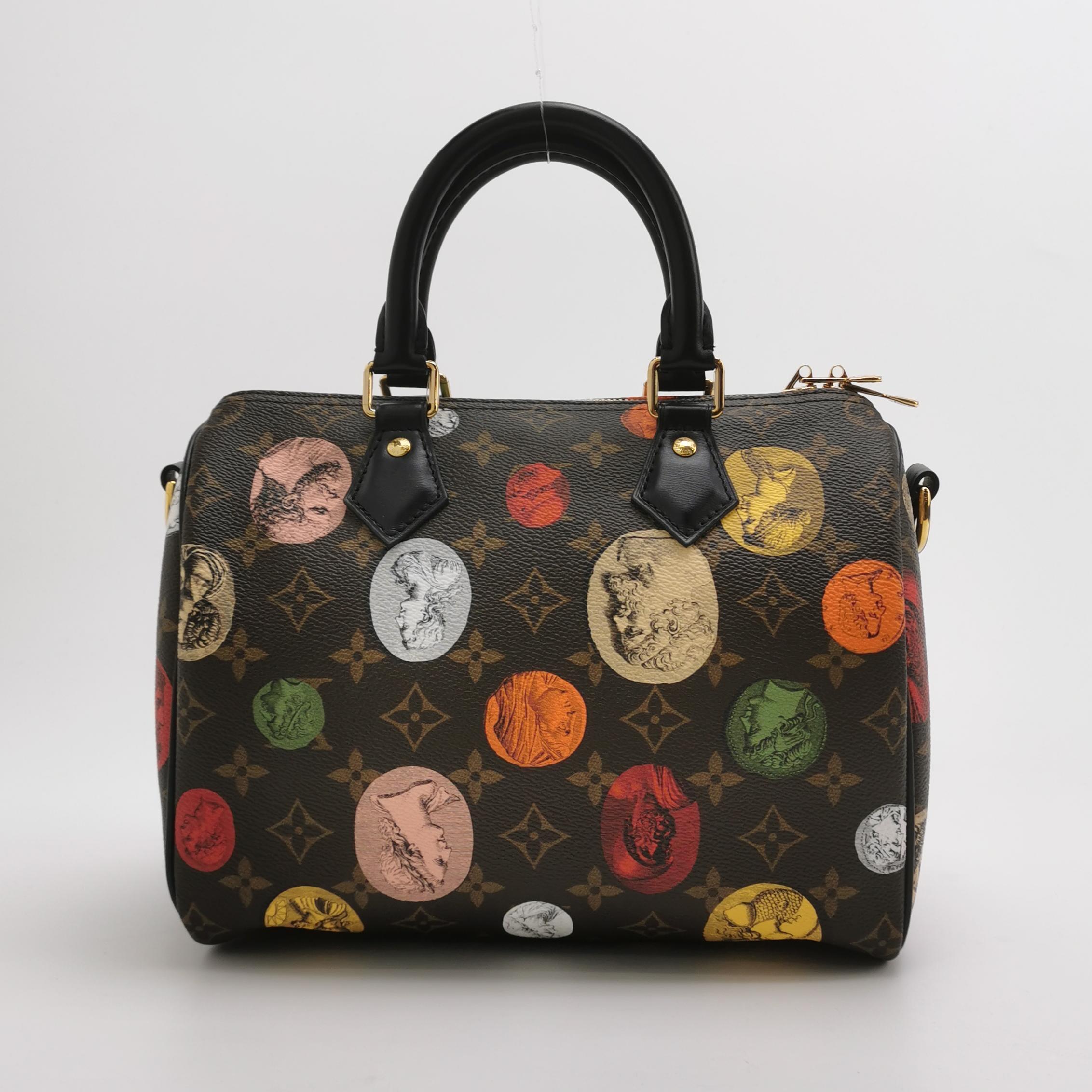 Louis Vuitton Speedy 25 Bandouliere Fornasetti Louvre Stempel mit Louvre-Stempeln im Angebot 4