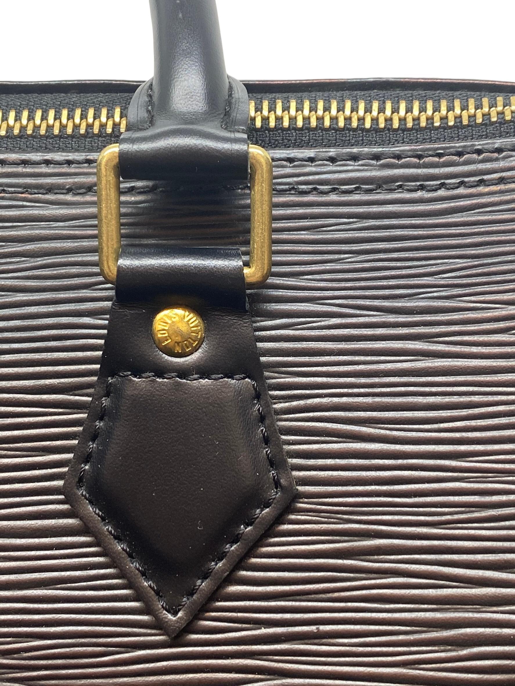 Louis Vuitton Speedy 25 Black EPI Leather Handbag, France 2002. 3