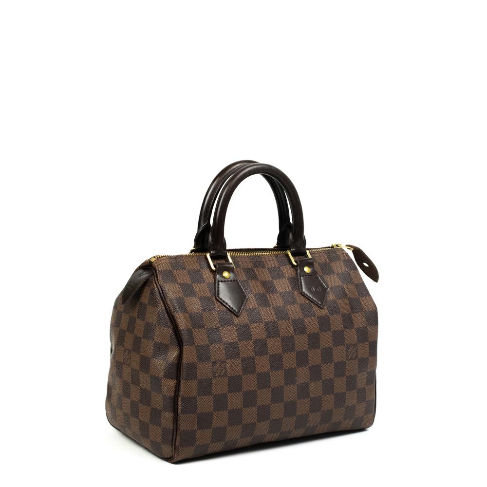 - Designer: LOUIS VUITTON
- Model: speedy 25
- Condition: Very good condition. Initials / signature, Sign of wear on handles, Minor sign of wear on base corners, Slight marks on interior
- Accessories: Padlock
- Measurements: Width: 25cm, Height: