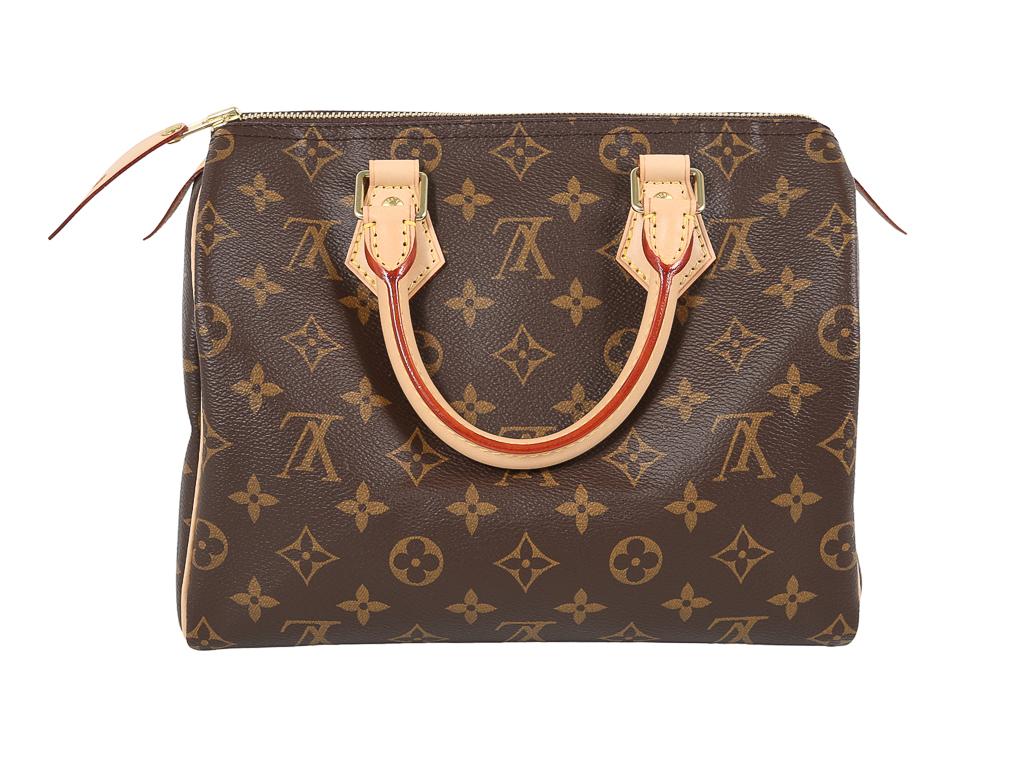 Discover the Louis Vuitton Speedy 25, perfect for life on the go! With its sleek and stylish leather-coated canvas and relaxed fit, you'll be able to transition from work to weekend with ease. An inspiring monogram brings a personal touch to this