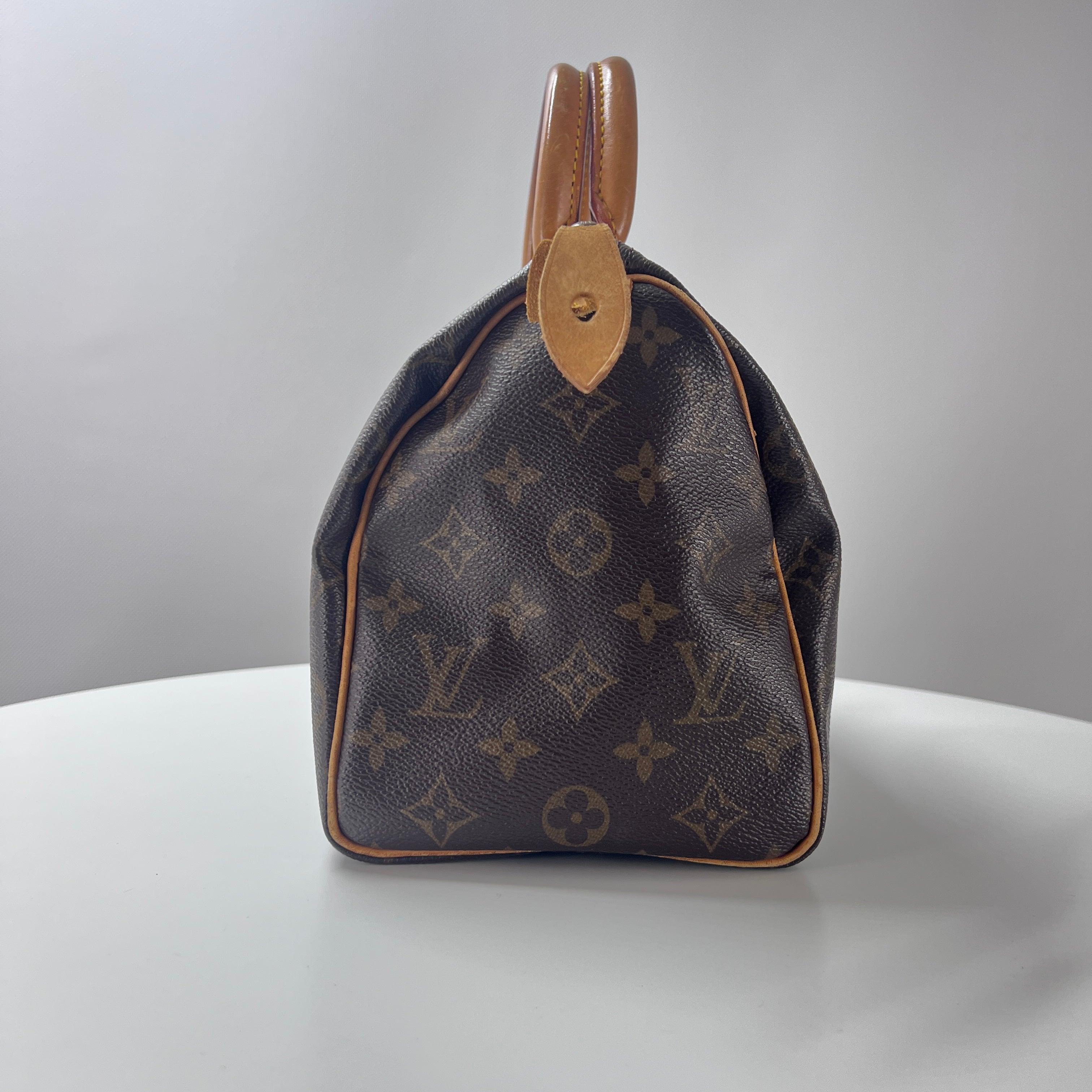 Louis Vuitton Speedy 25 Top Handle Bag Monogram Canvas 1991 en vente 6
