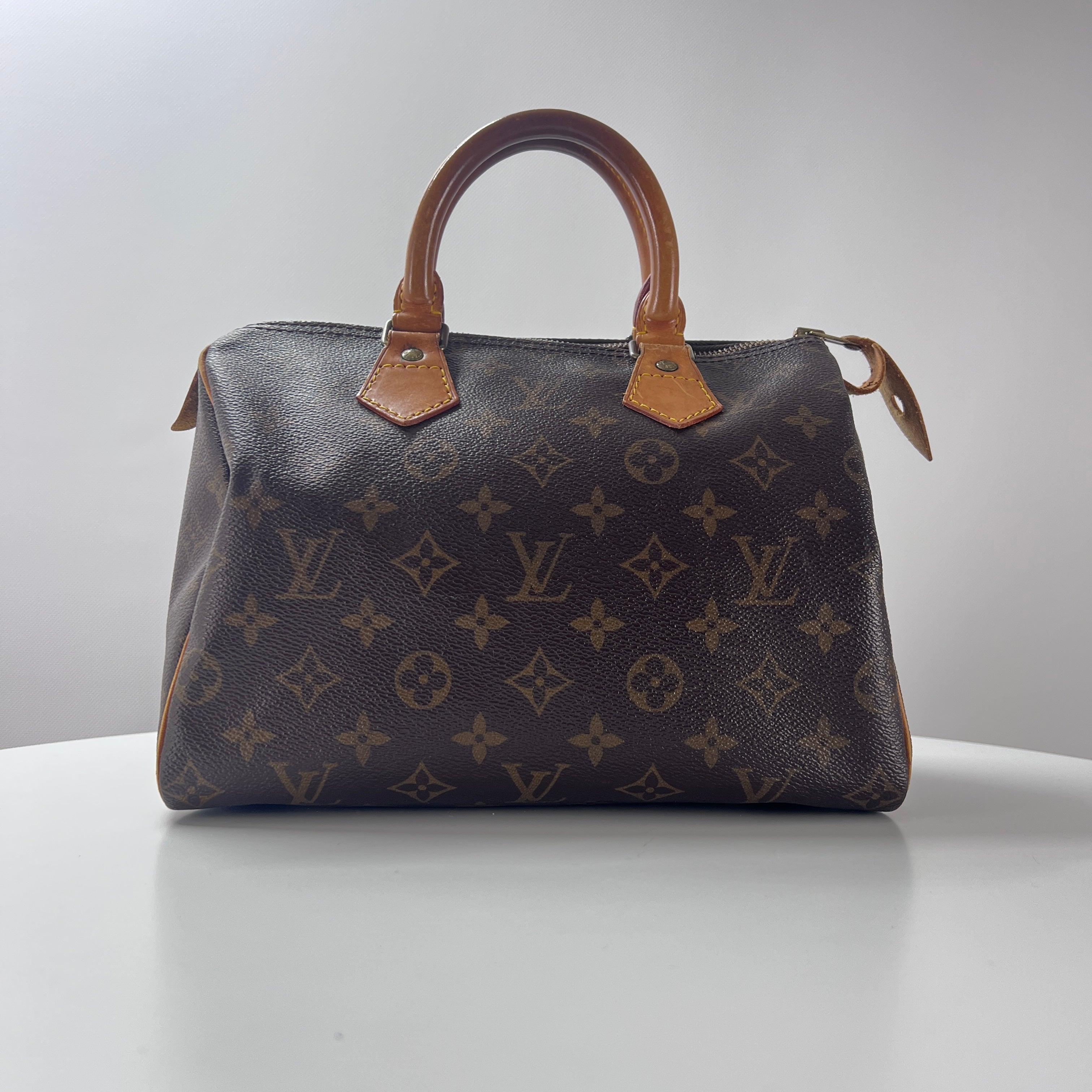 Louis Vuitton Speedy 25 Top Handle Bag Monogram Canvas 1991 en vente 7