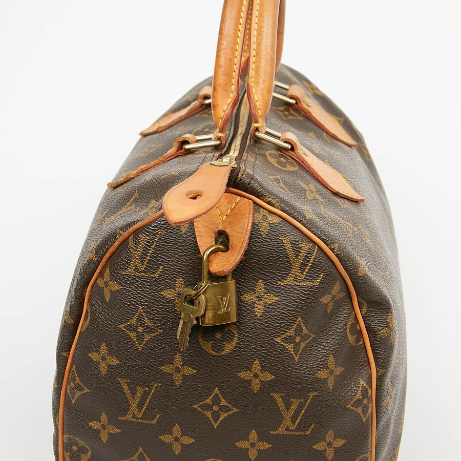 Louis Vuitton Speedy 30 Monogram Canvas Bag In Good Condition In Paris, FR