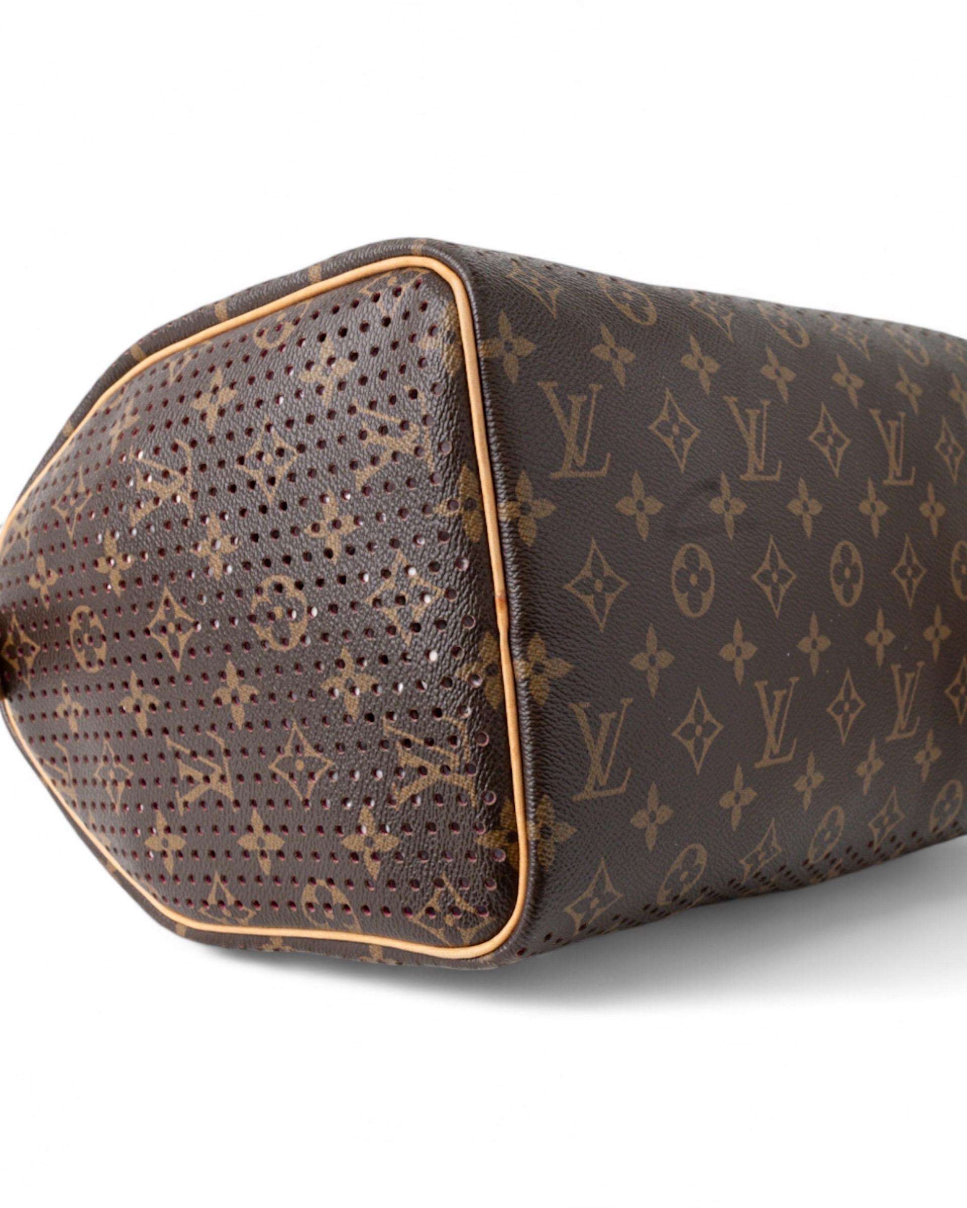 Louis Vuitton Speedy 30 Perforated Pink Handbag For Sale 7