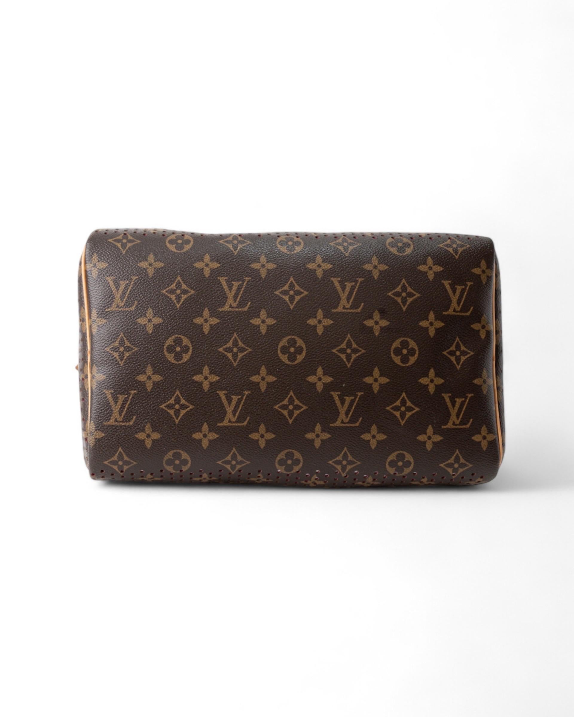 Louis Vuitton Speedy 30 Perforated Pink Handbag For Sale 9