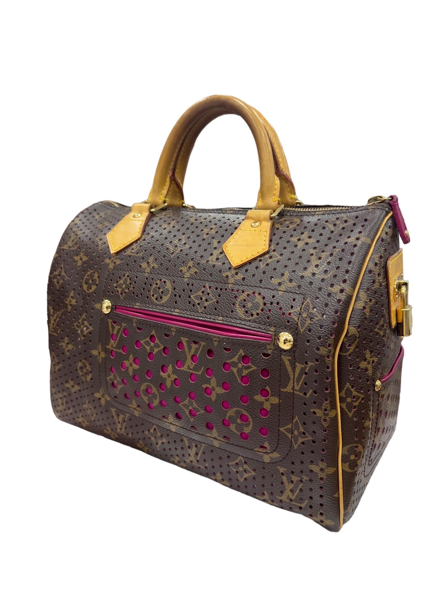 Louis Vuitton Speedy 30 Perforated Rosa Borsa A Mano  In Excellent Condition For Sale In Torre Del Greco, IT