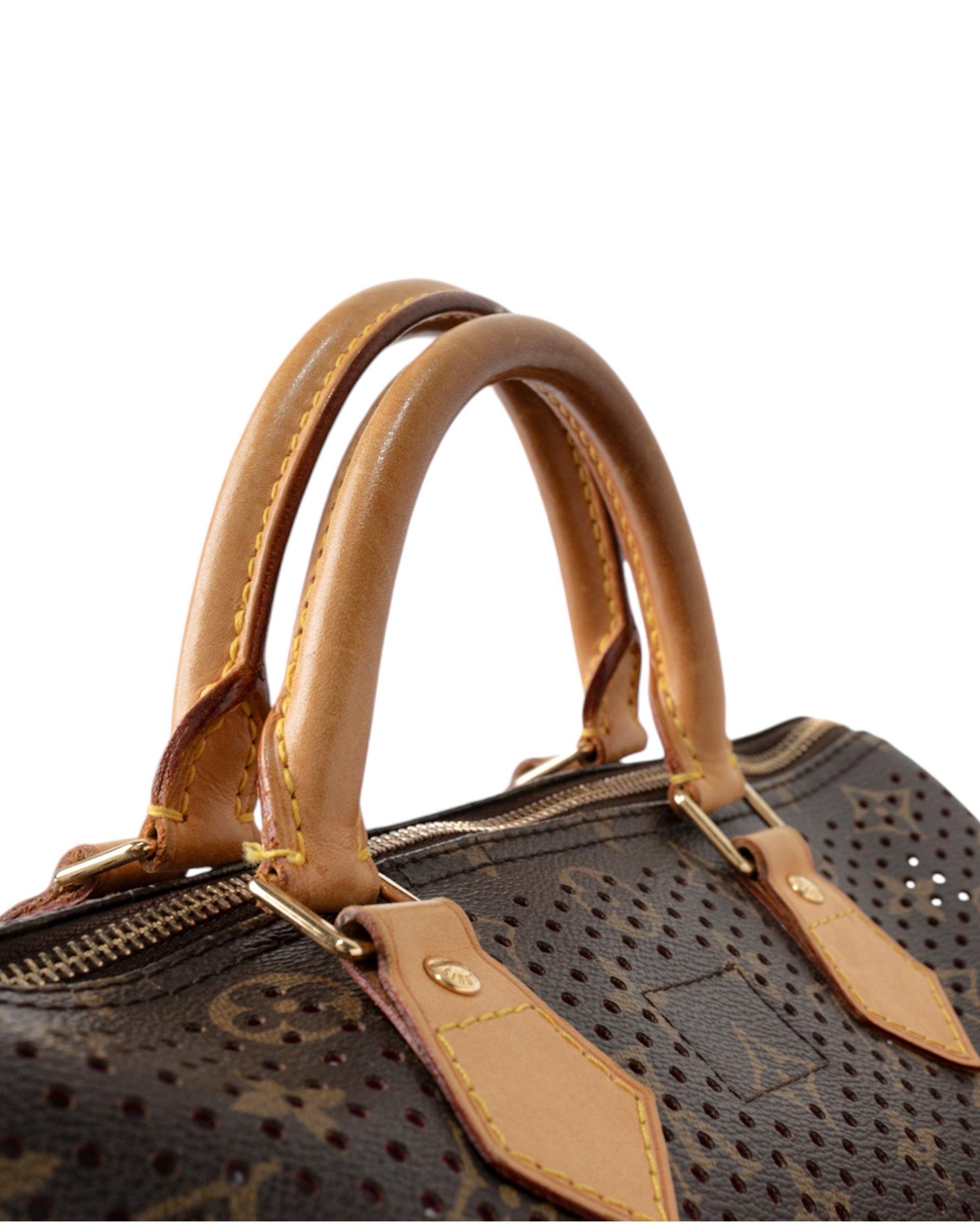 Louis Vuitton Speedy 30 Perforated Pink Handbag For Sale 3