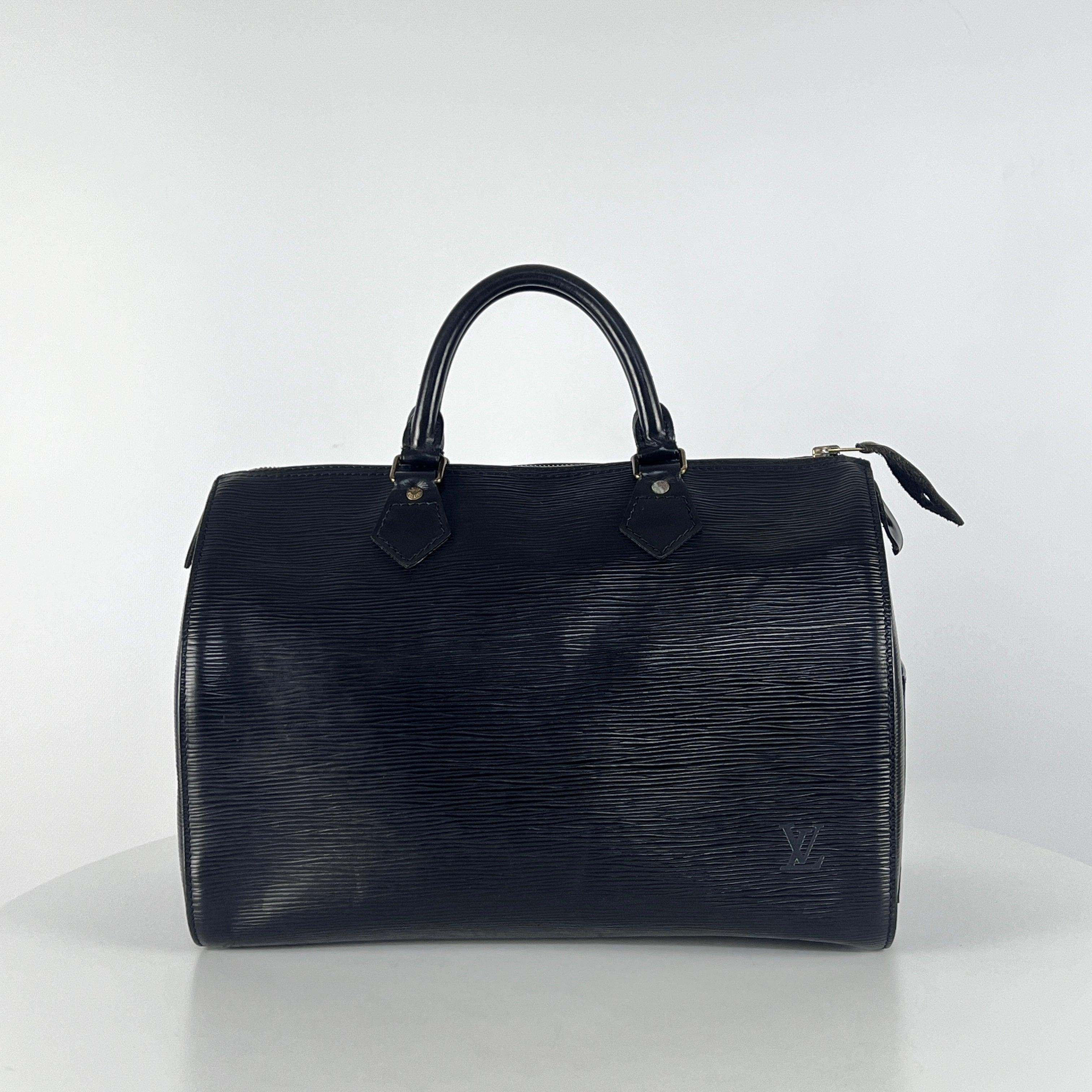 Louis Vuitton Speedy 30 Top Handle Bag Black Leather Gold 1990 en vente 6