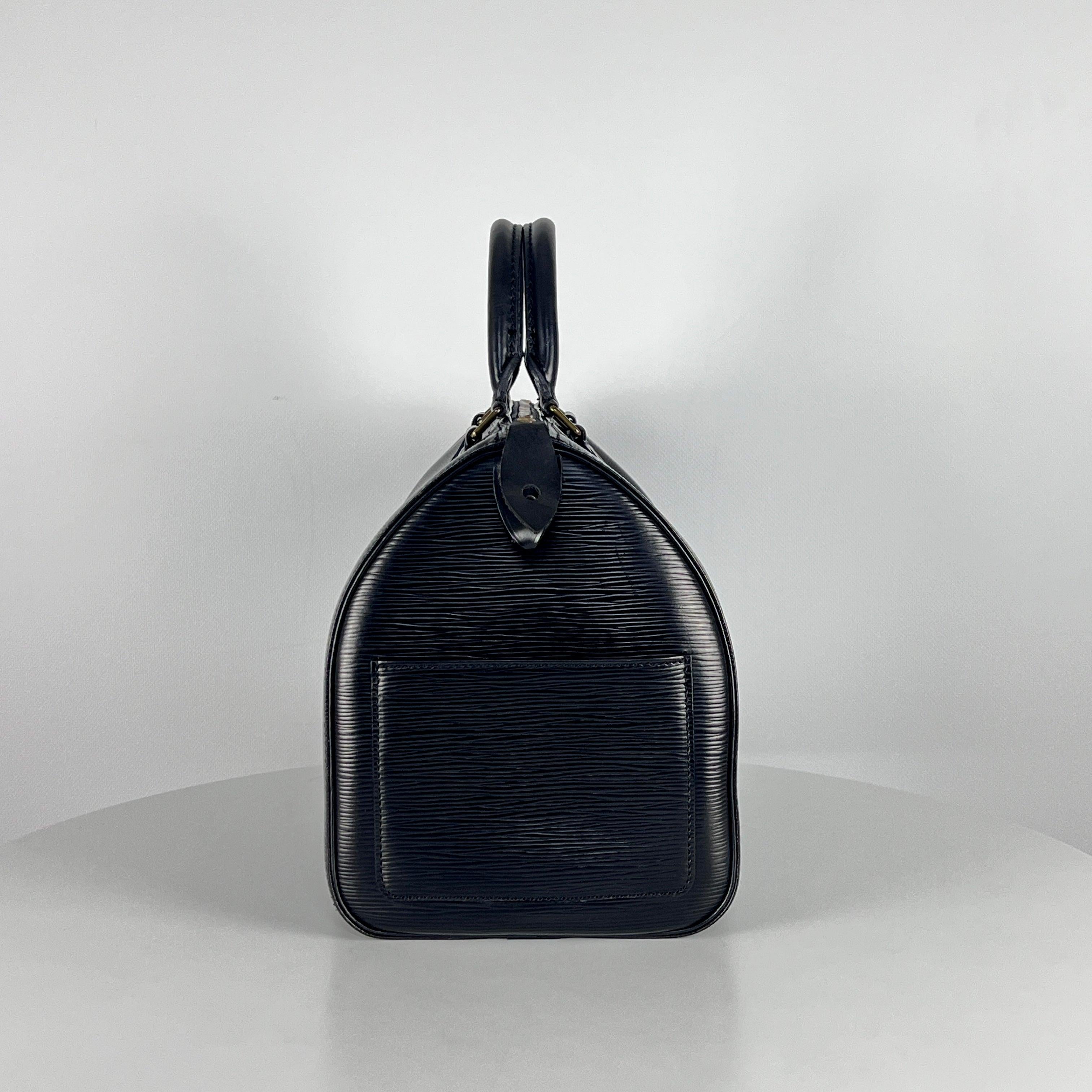 Louis Vuitton Speedy 30 Top Handle Bag Black Leather Gold 1990 Excellent état - En vente à SAINT-OUEN-SUR-SEINE, FR