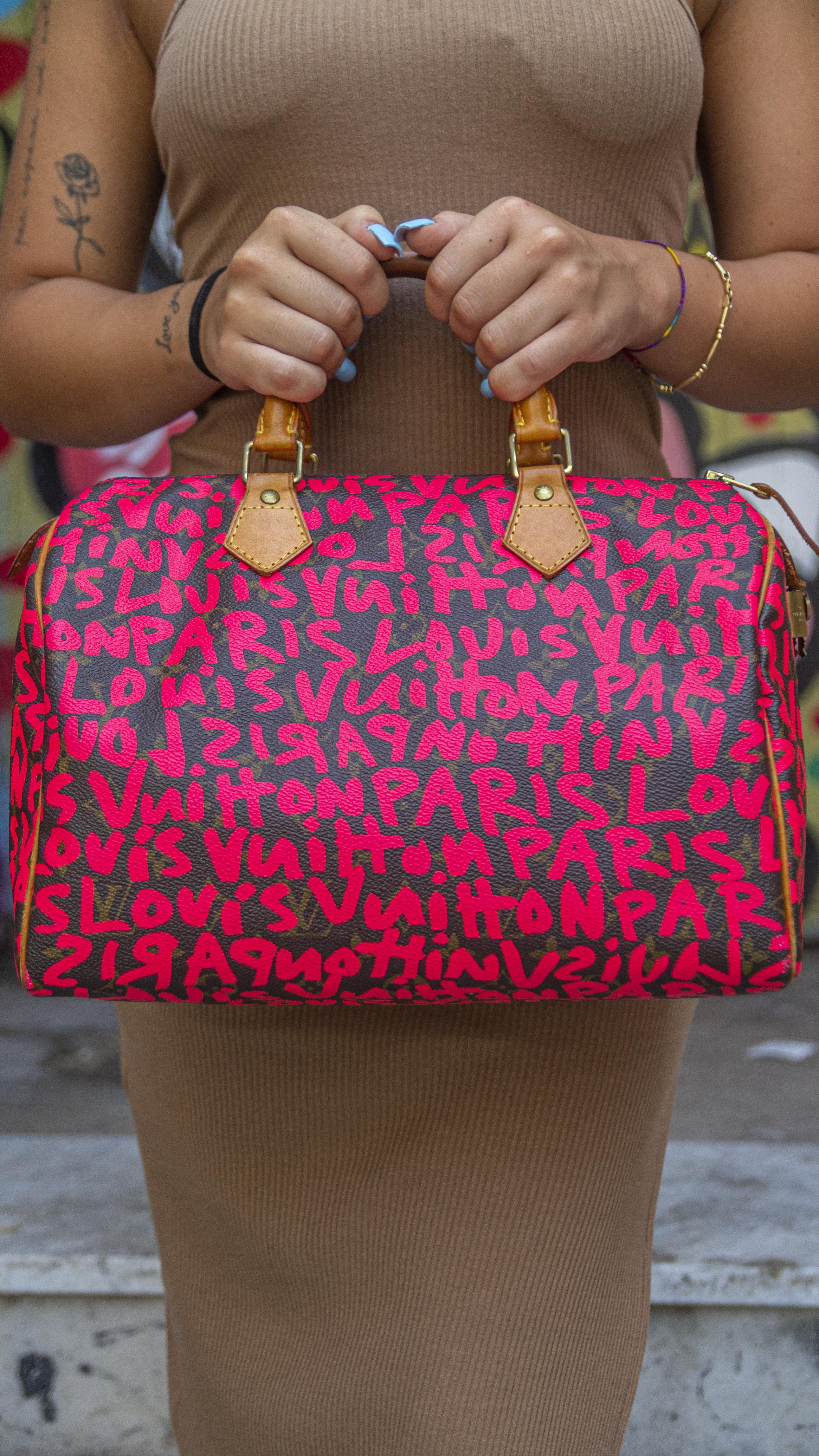 Louis Vuitton 2009 Pre-owned Speedy 30 Graffiti Handbag - Pink