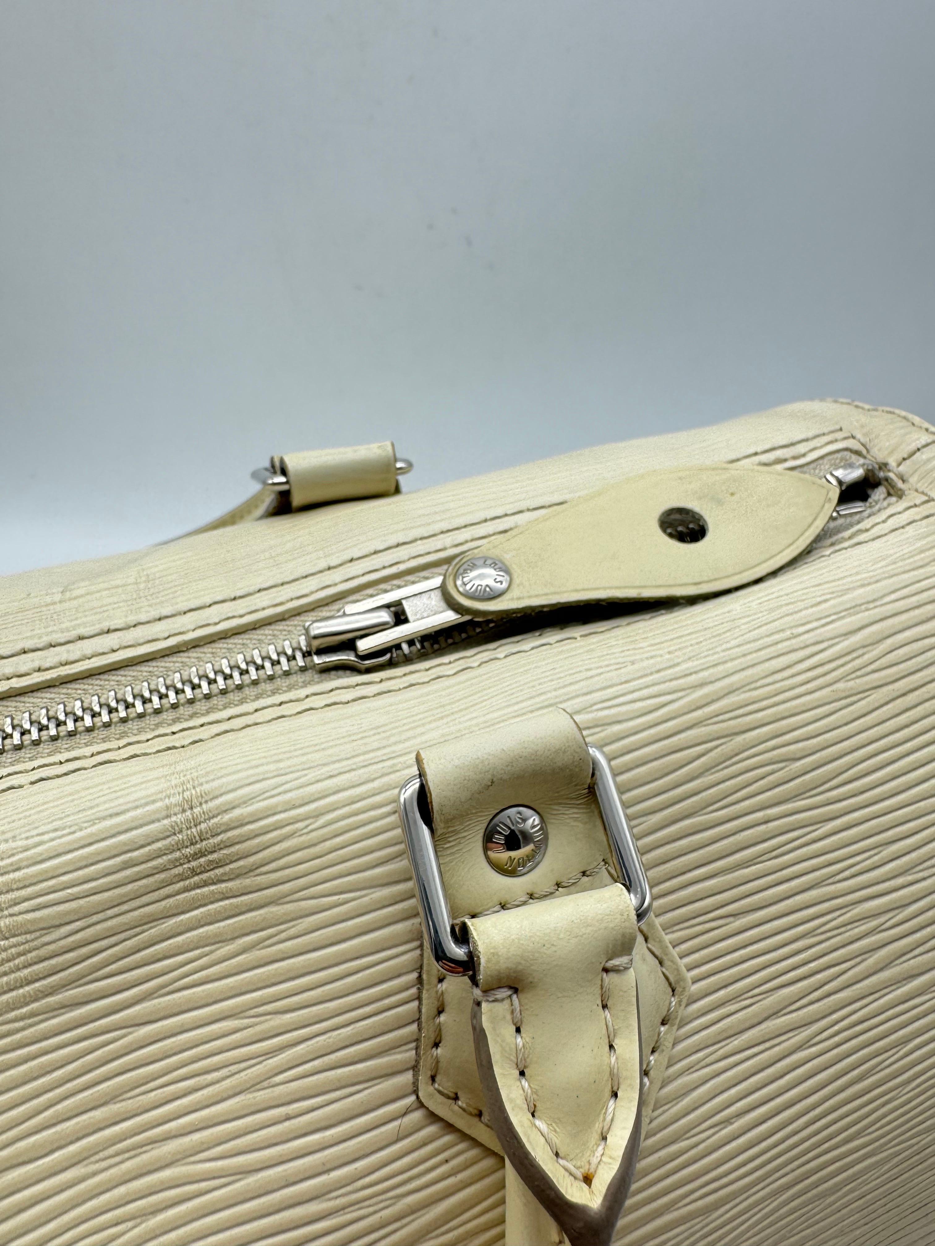 Louis Vuitton Speedy 35 Epi White Vintage For Sale 3