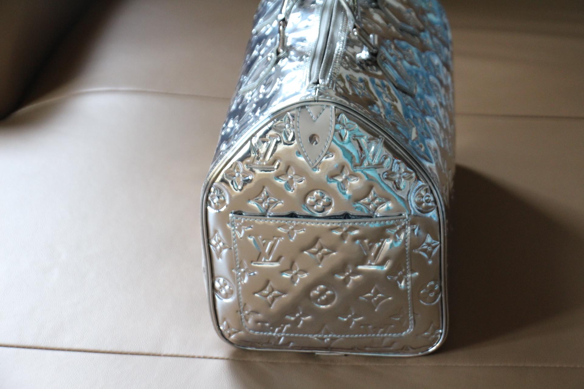 Louis Vuitton Speedy 35 Silver Monogram Miroir Handbag Purse In Good Condition For Sale In Saint-ouen, FR