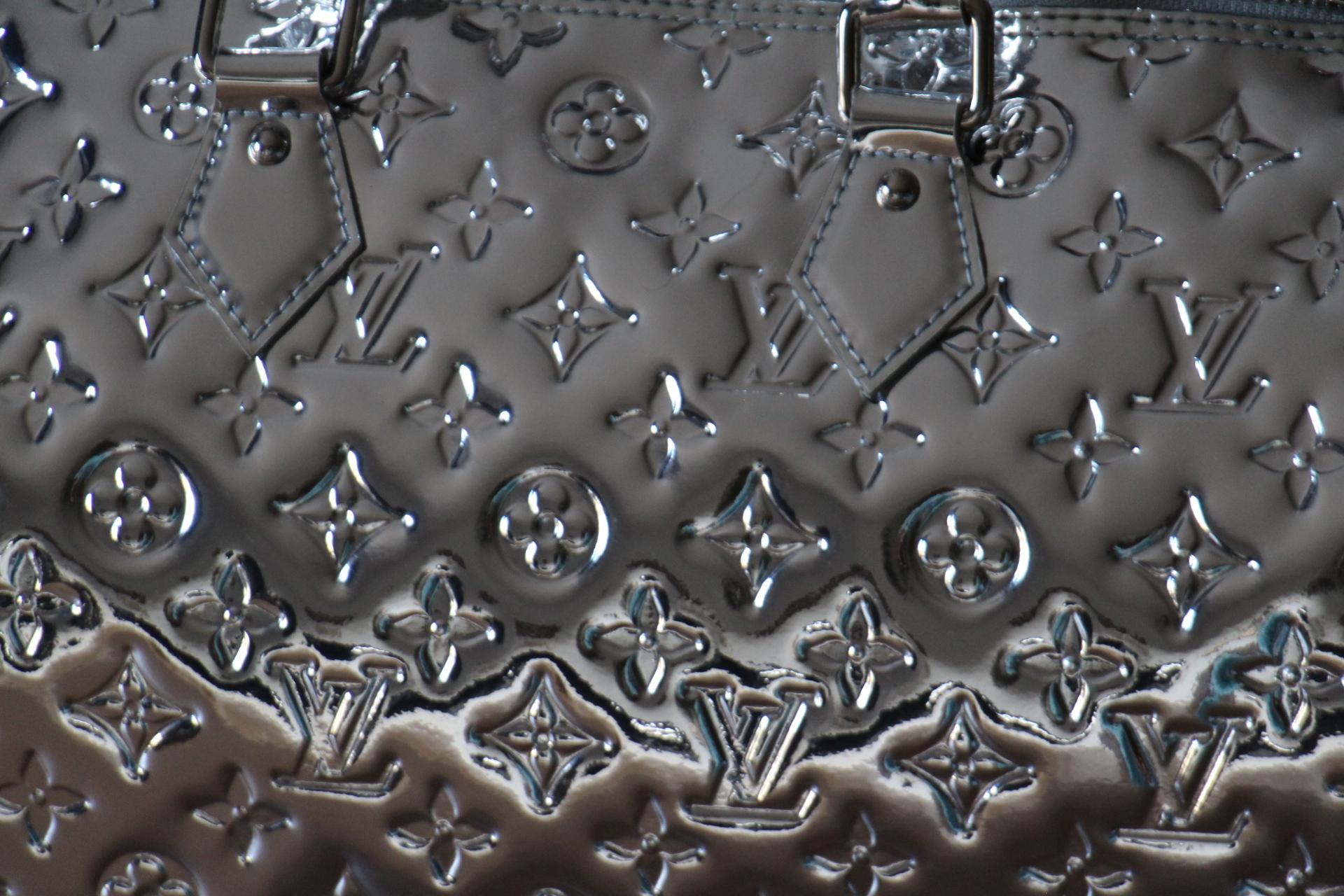 Women's or Men's Louis Vuitton Speedy 35 Silver Monogram Miroir Handbag Purse For Sale