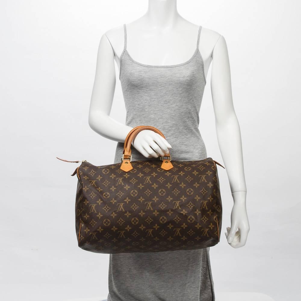 Black Louis Vuitton Speedy 40 in brown monogram canvas