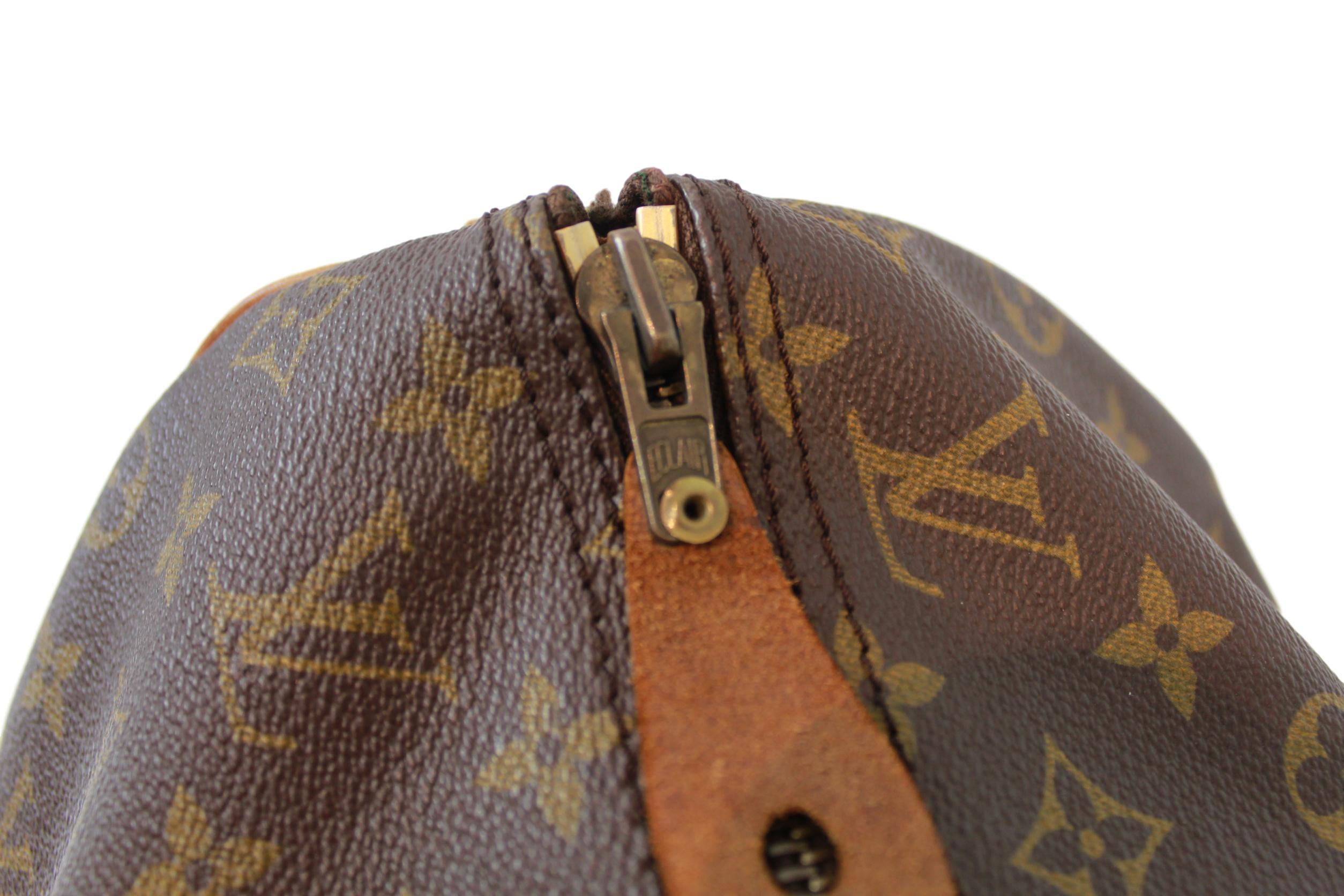 Louis Vuitton Speedy 40 Monogram Canvas Handbag, France 1980.   5