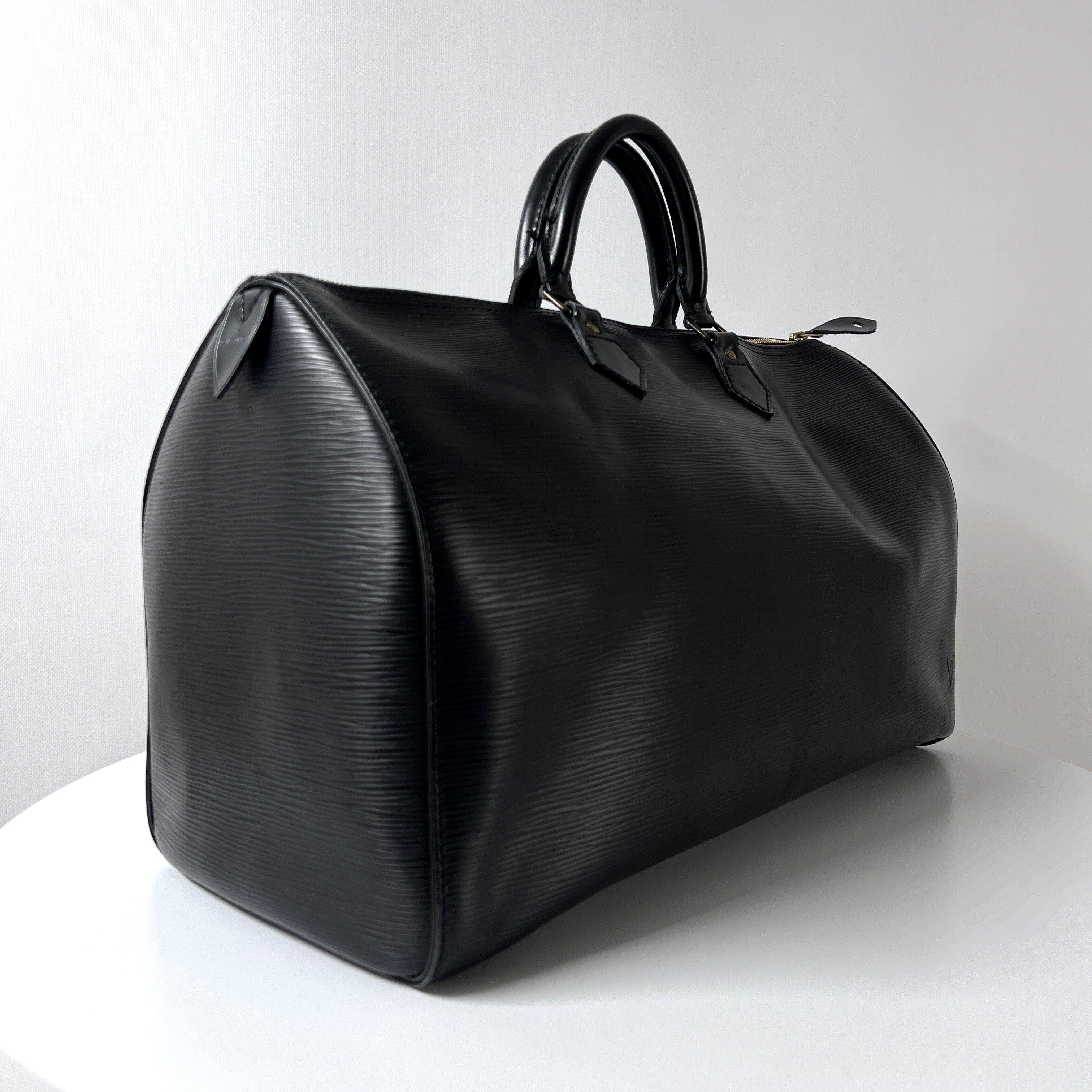 Louis Vuitton Speedy 40 Top Handle Bag Epi Leather Black 1990 en vente 6