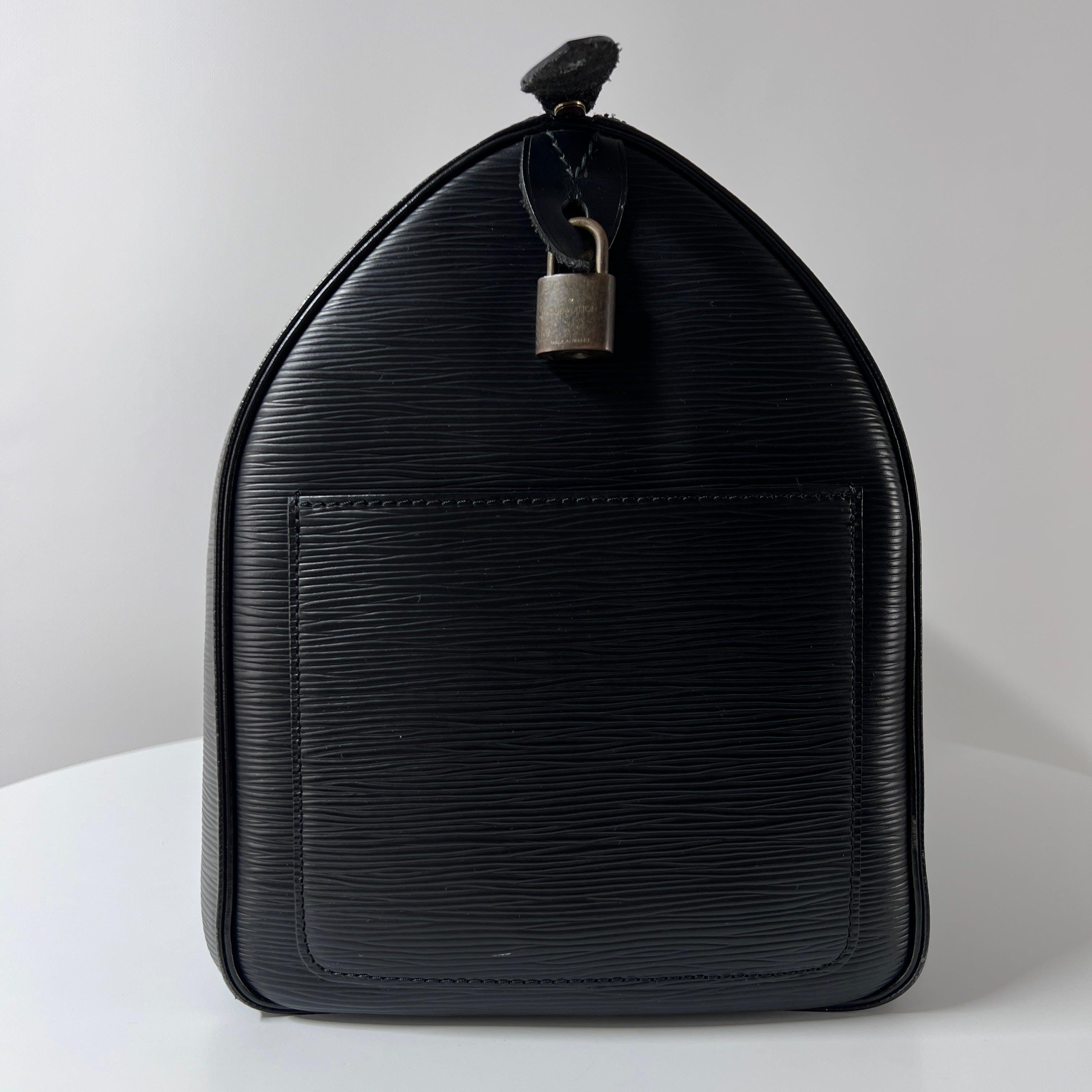 Noir Louis Vuitton Speedy 40 Top Handle Bag Epi Leather Black 1990 en vente