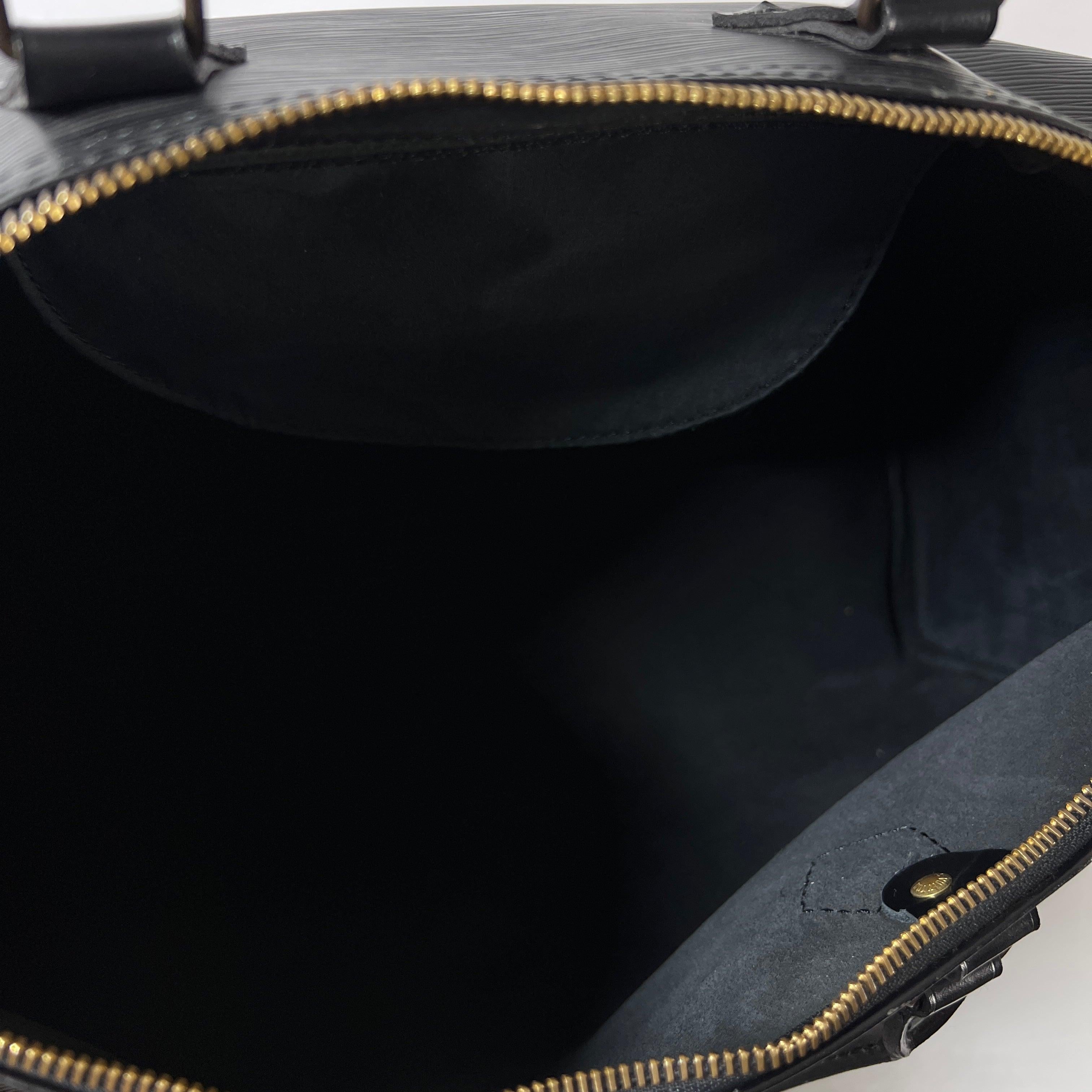 Louis Vuitton Speedy 40 Top Handle Bag Epi Leather Black 1990 en vente 2