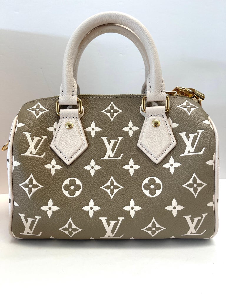 Brown Louis Vuitton SPEEDY BANDOULIÈRE Monogram Empreinte leather 20 Bag M46118 Kaki For Sale