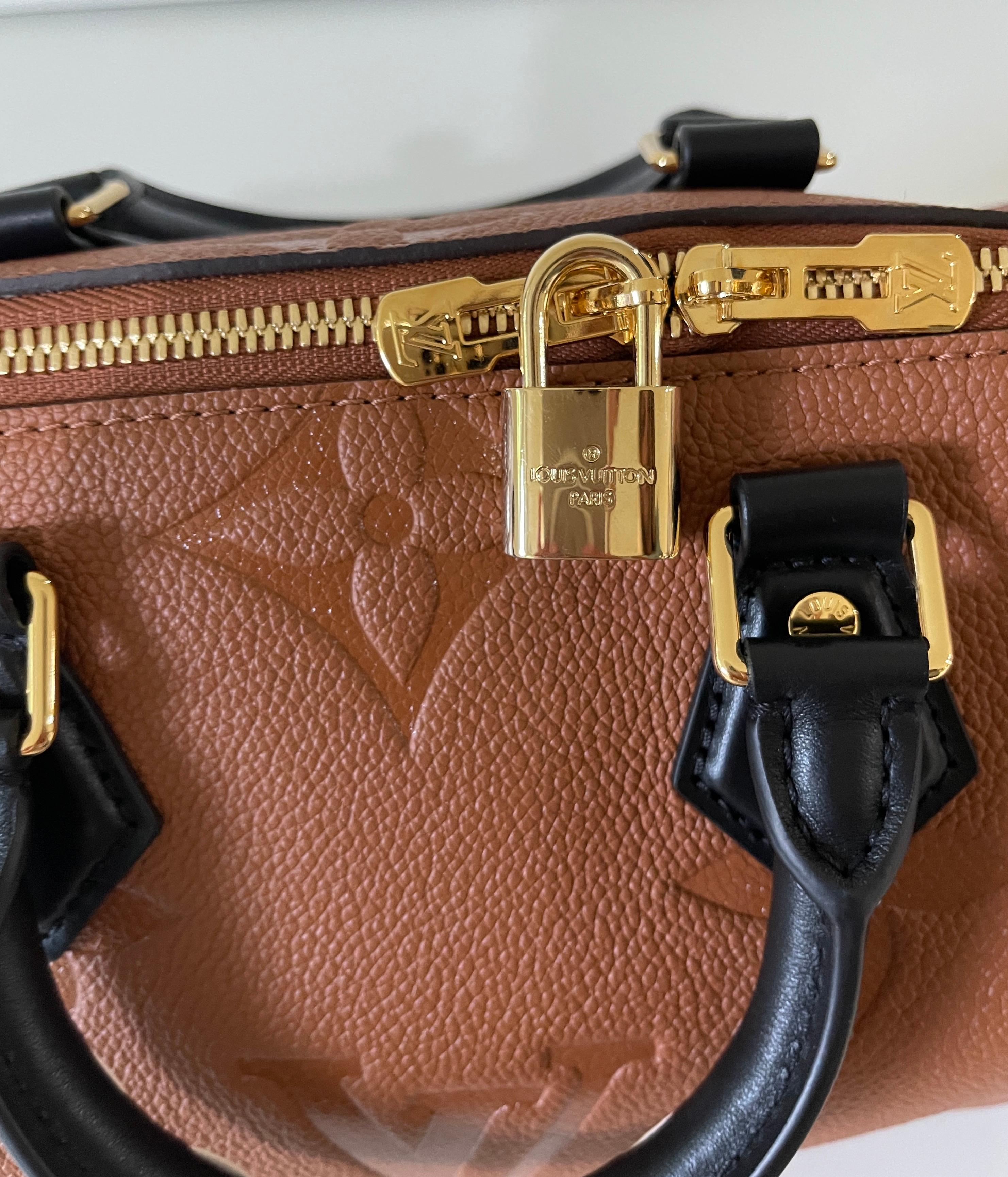 Louis  Vuitton SPEEDY BANDOULIÈRE 25 Wild at Heart Collection In New Condition In West Chester, PA
