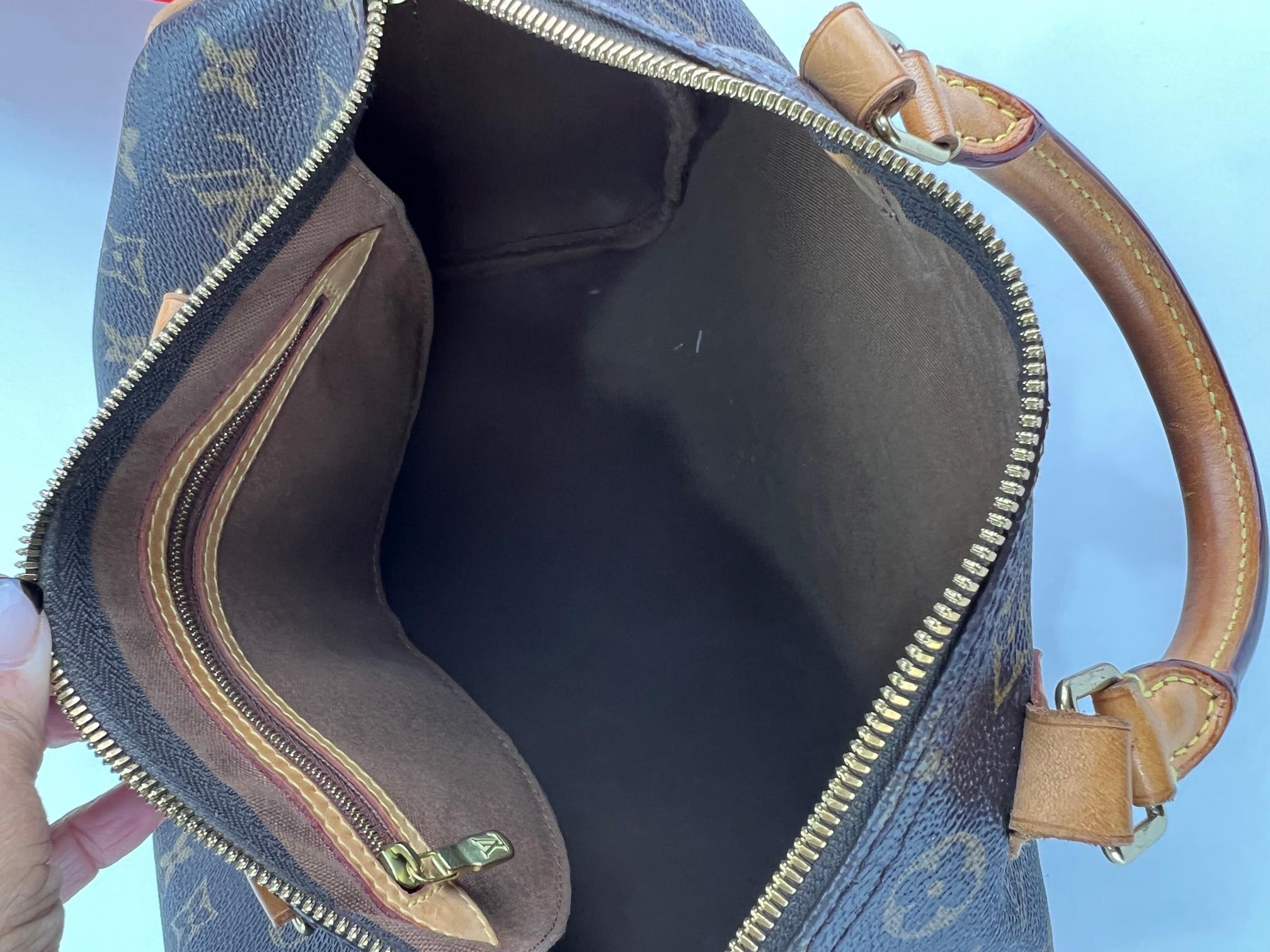 LOUIS VUITTON Speedy Bandouliere 30 Monogram Shoulder Hand Bag Added Insert 2
