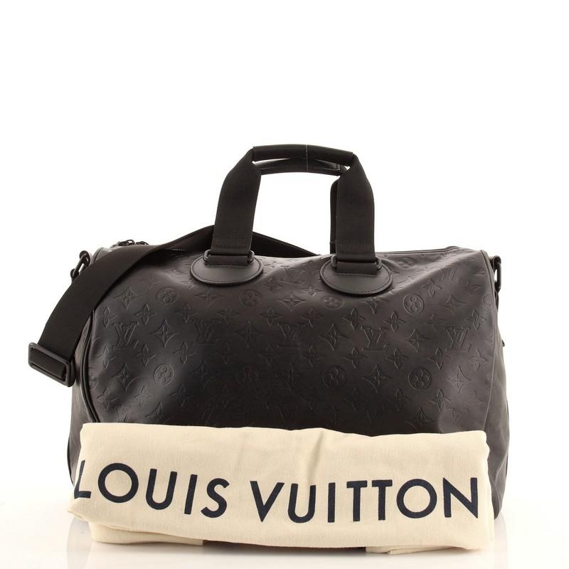 Condition: Very good. Odor in interior. Creasing, minor wear and scuffs on exterior and handle trims, scuff on base, wear on base corners. Light wear in interior, scratches on hardware.
Accessories: Dust Bag
Measurements: Handle Drop 3.5