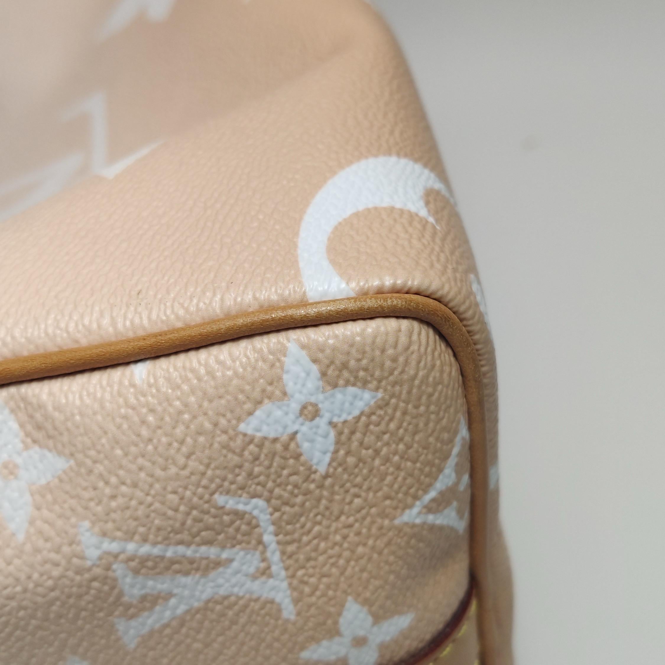 Louis Vuitton Speedy Bandouliere By The Pool Monogrammierte Riesen 25 Umhängetasche im Angebot 8