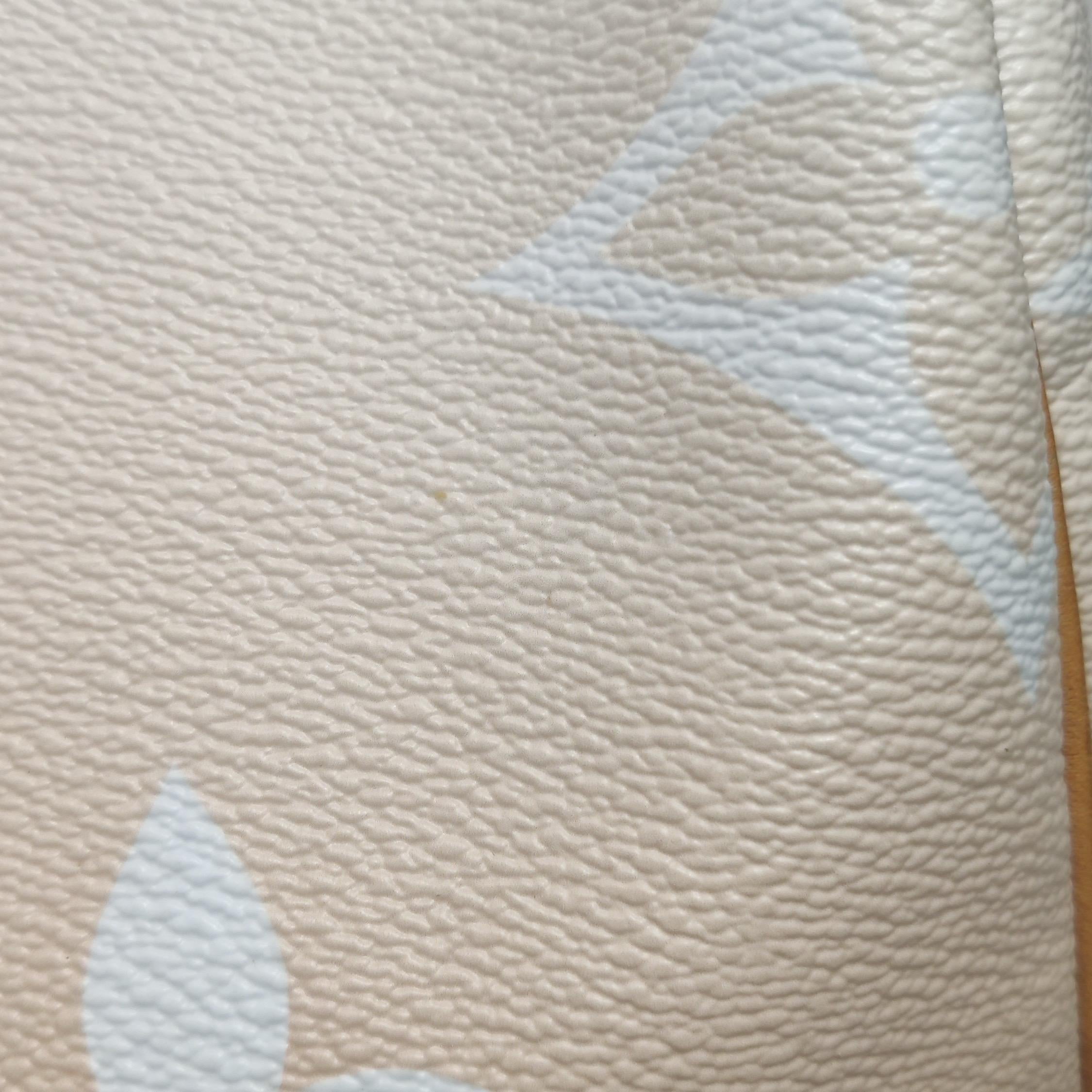 Louis Vuitton Speedy Bandouliere By The Pool Monogrammierte Riesen 25 Umhängetasche im Angebot 10