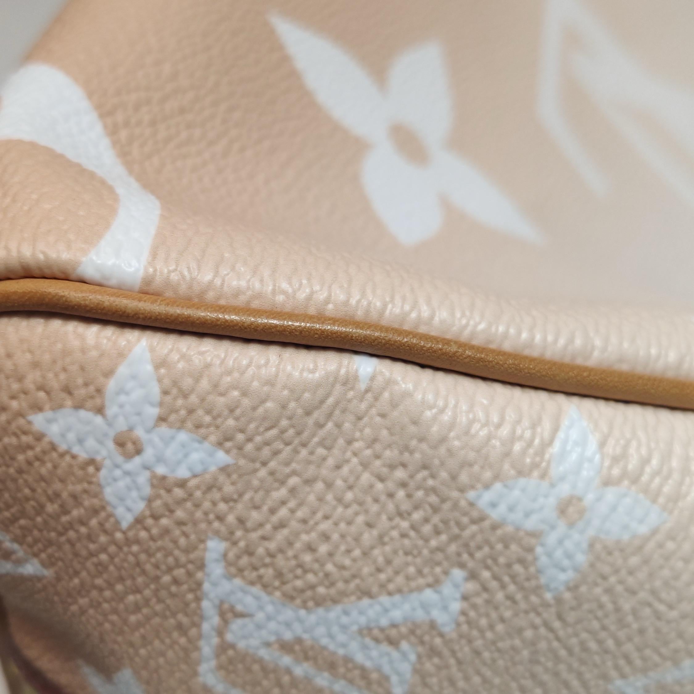 Louis Vuitton Speedy Bandouliere By The Pool Monogrammierte Riesen 25 Umhängetasche im Angebot 13