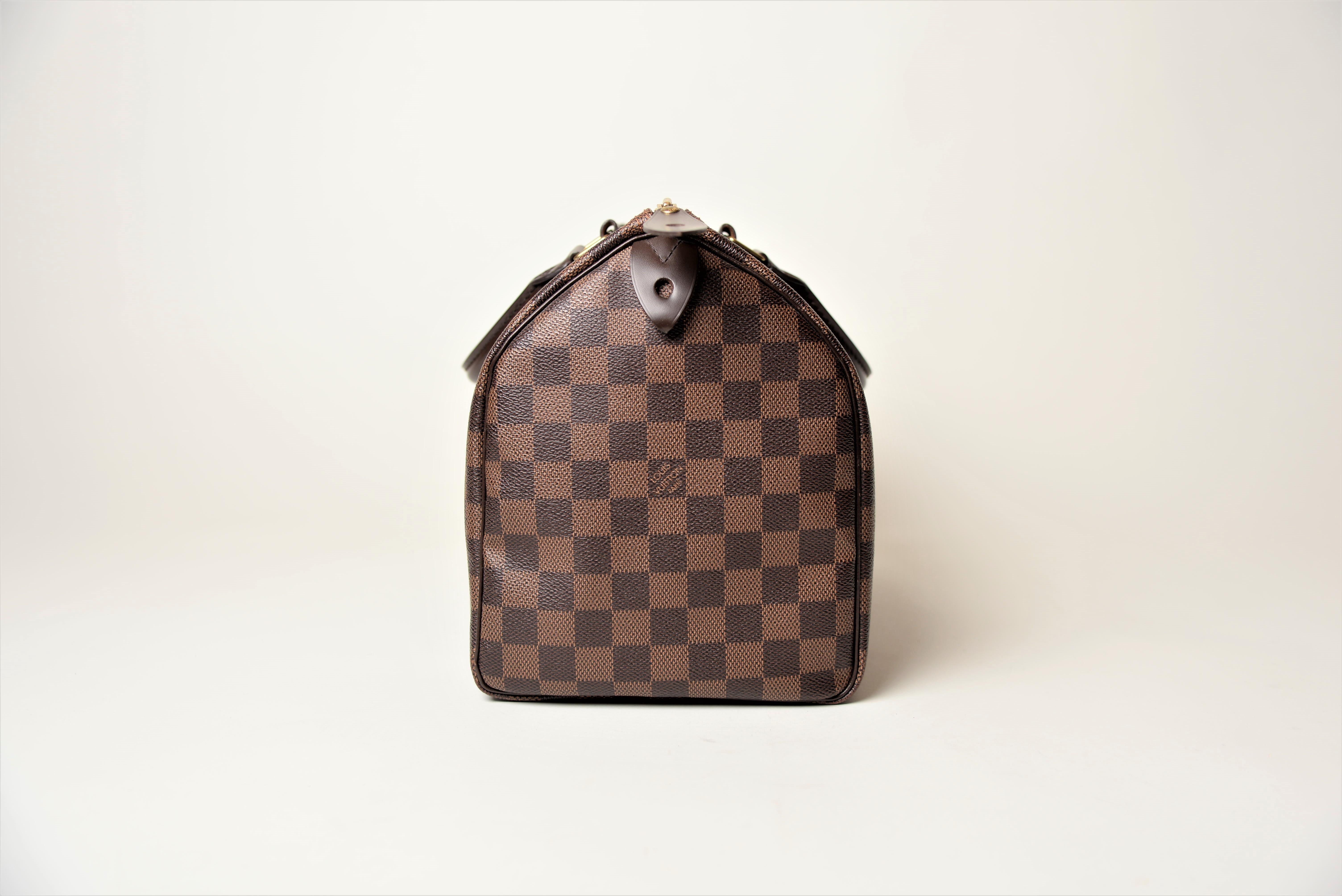 Louis Vuitton Speedy Damier 30 Handbag In Good Condition In Roosendaal, NL
