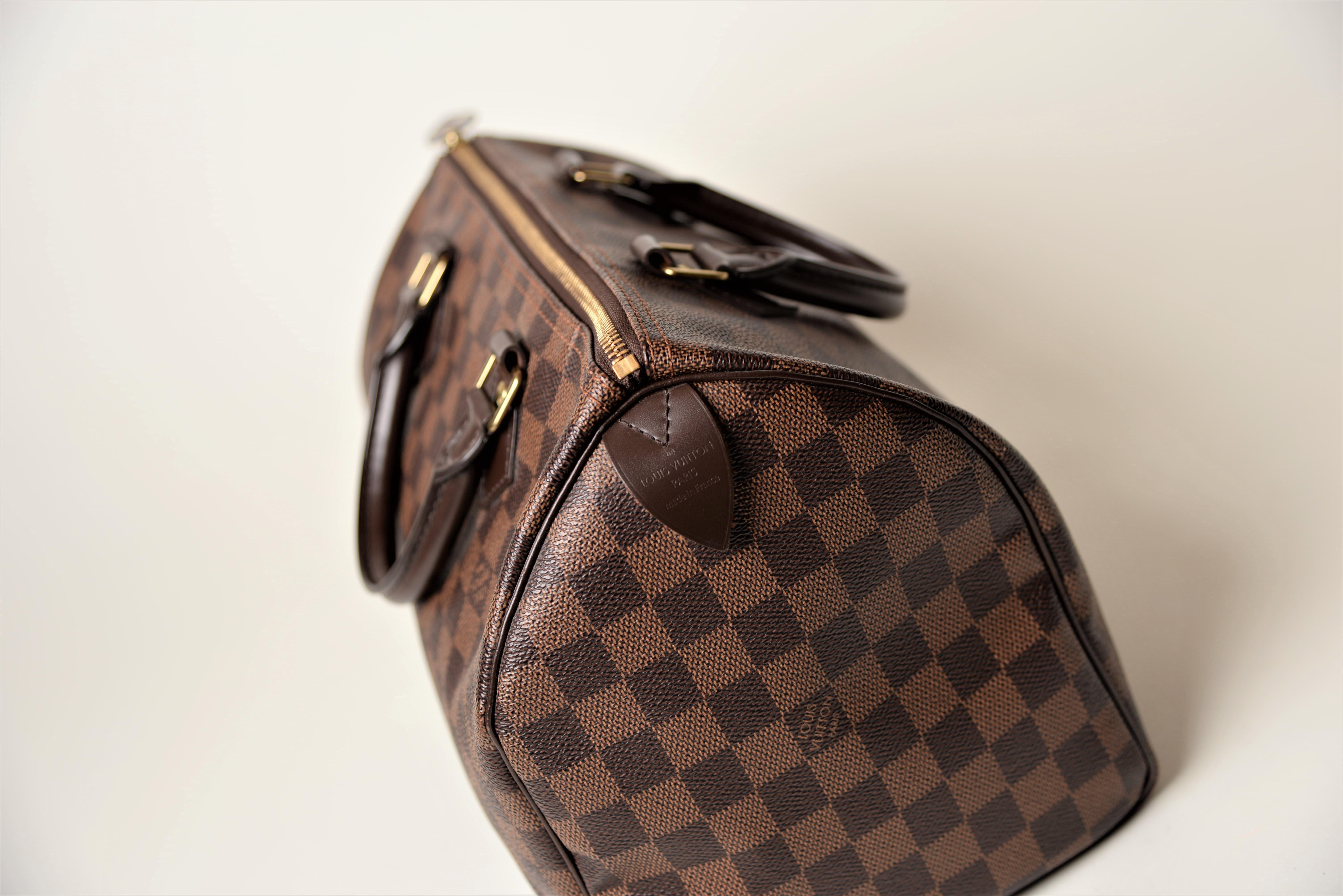 Women's or Men's Louis Vuitton Speedy Damier 30 Handbag