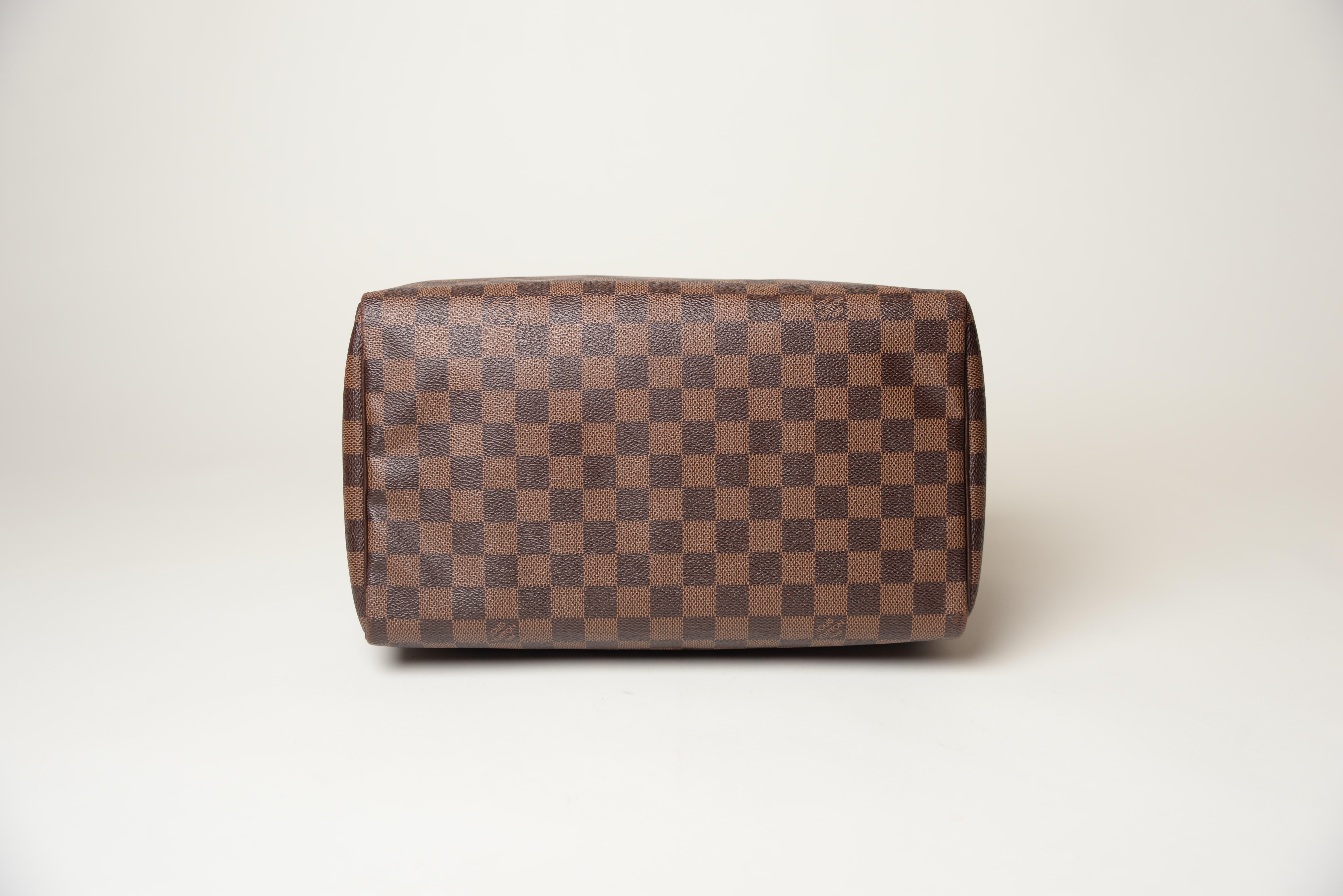 Louis Vuitton Speedy Damier 30 Handbag 3