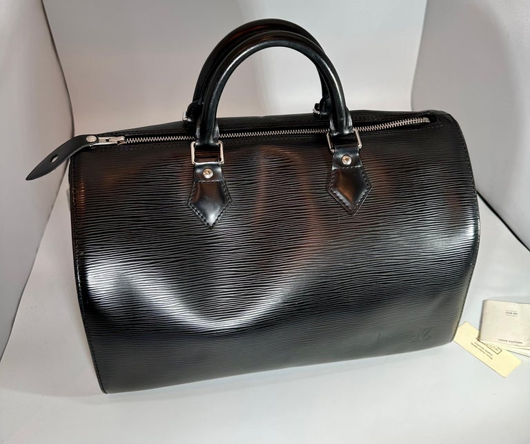 Louis Vuitton Speedy Epi leather handbag Excellent condition Black